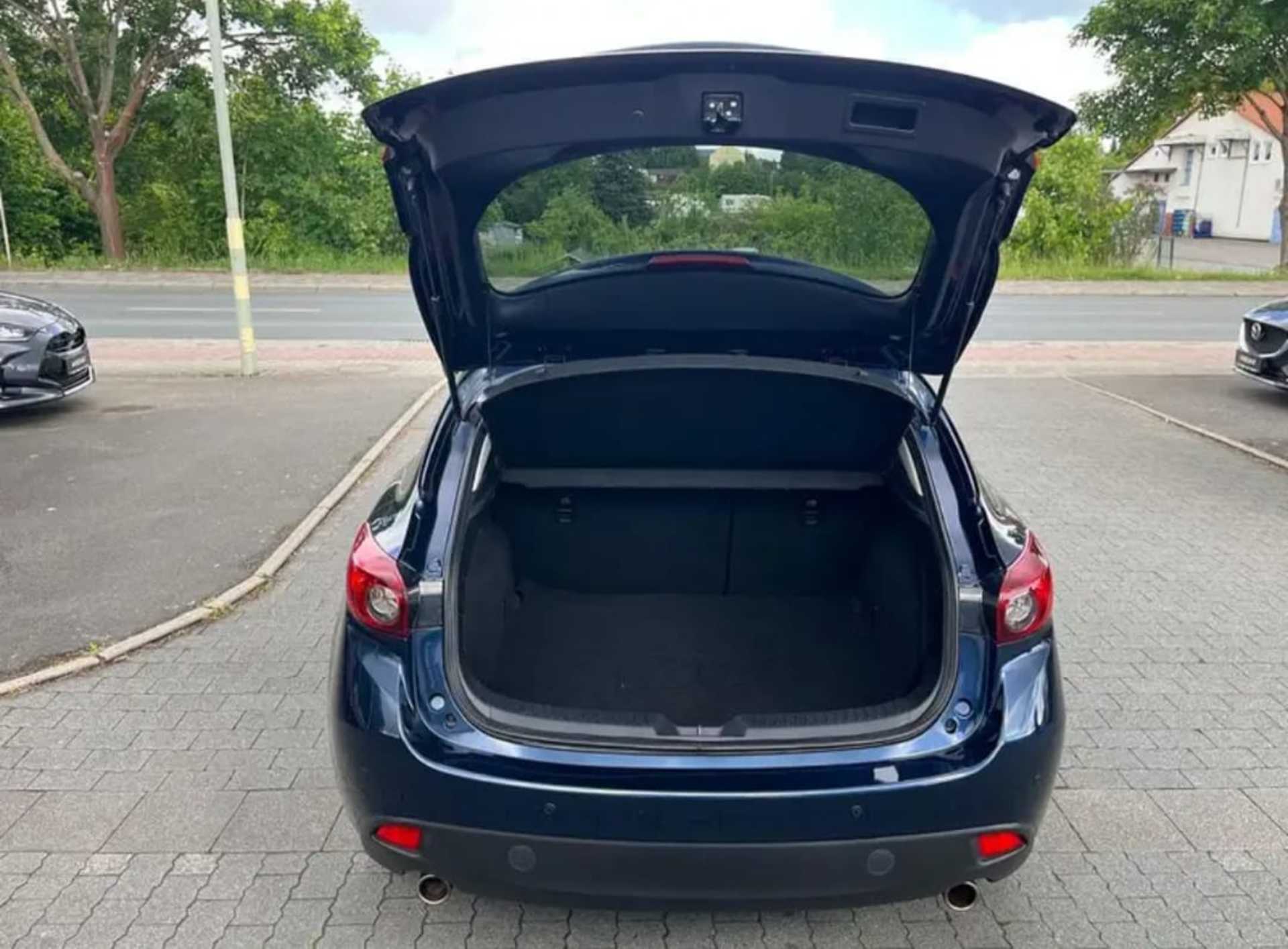 Mazda Mazda3 - 9