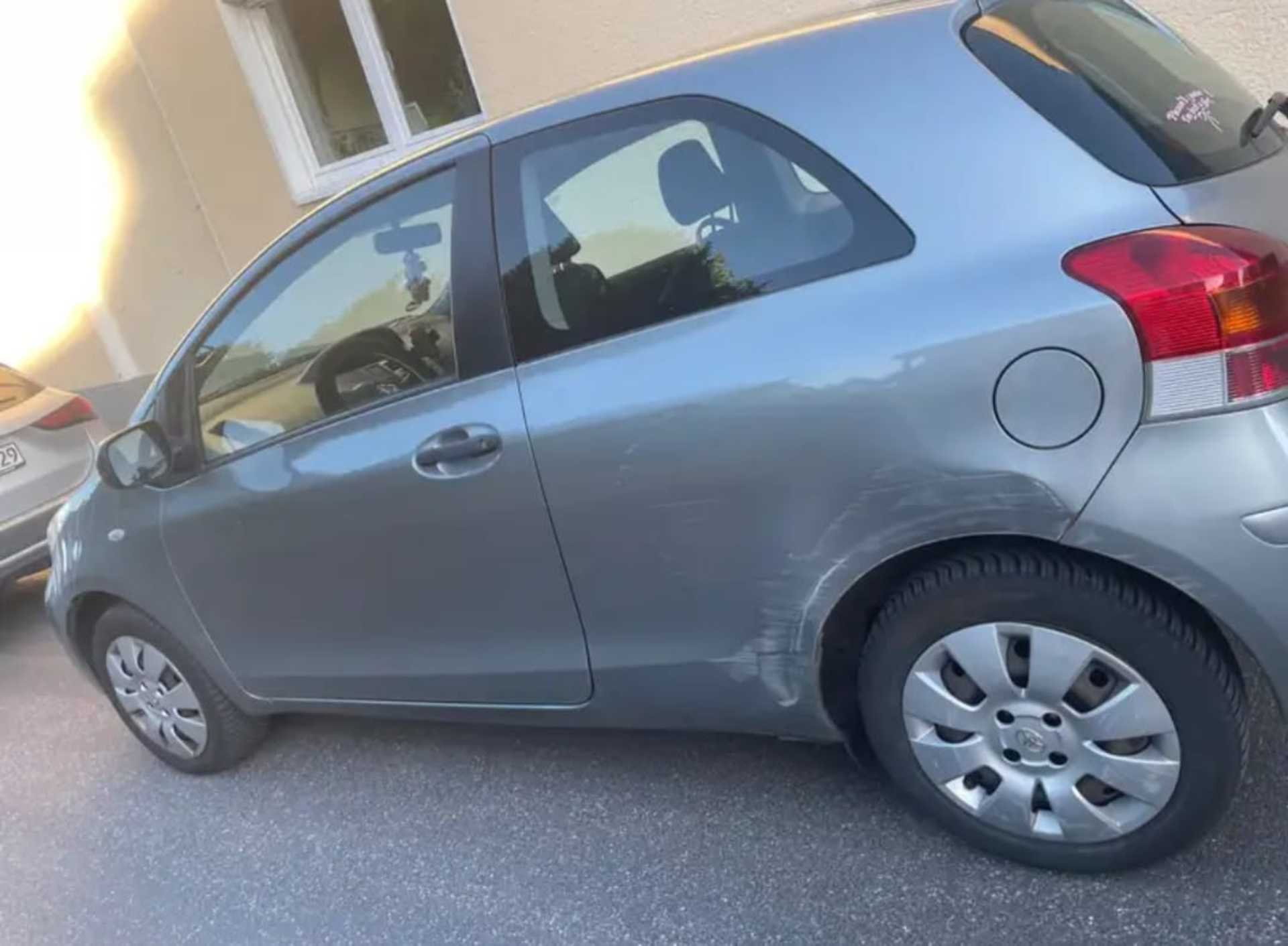 Toyota Yaris 1.0 VVT - 4