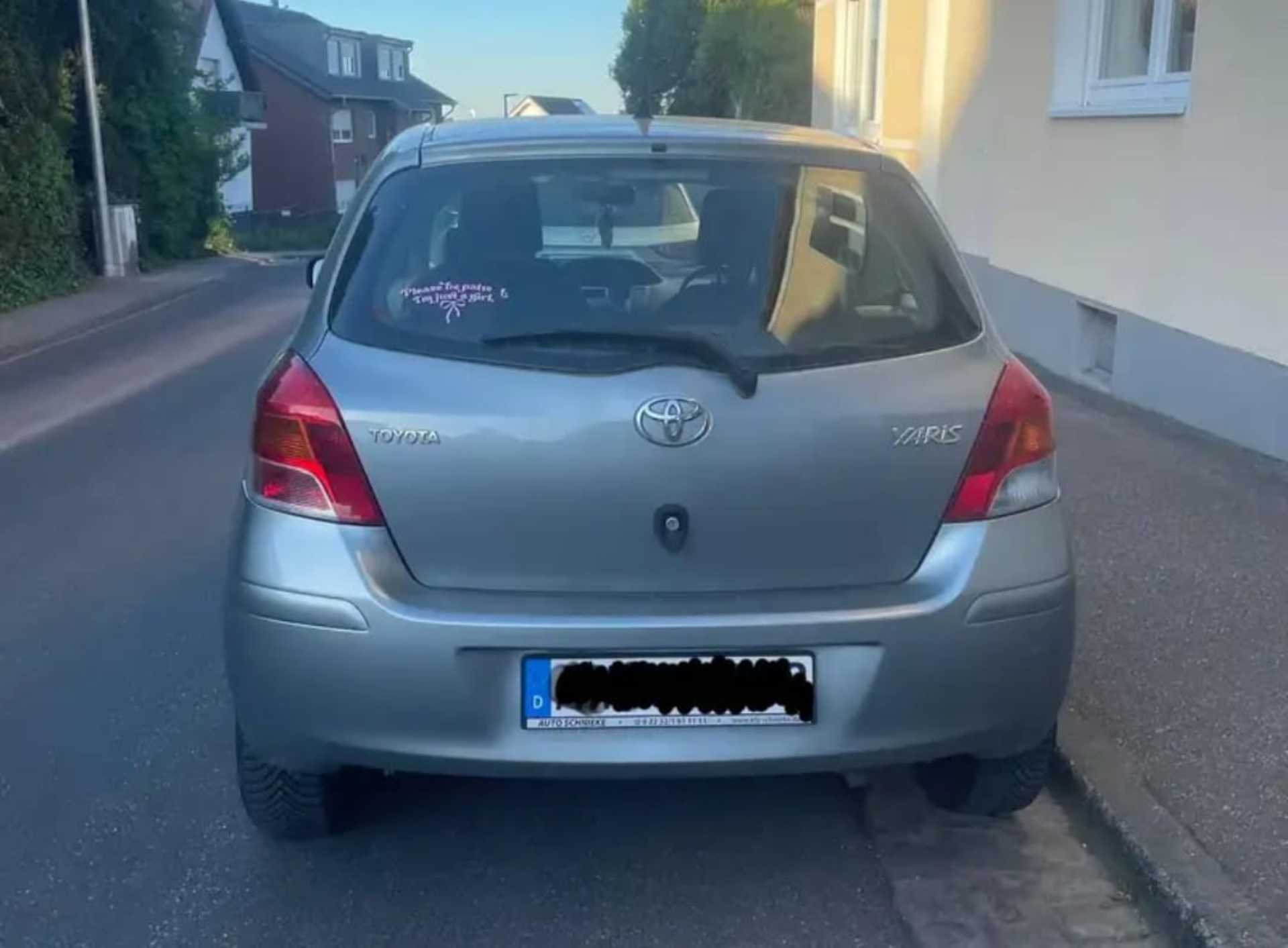 Toyota Yaris 1.0 VVT - 5