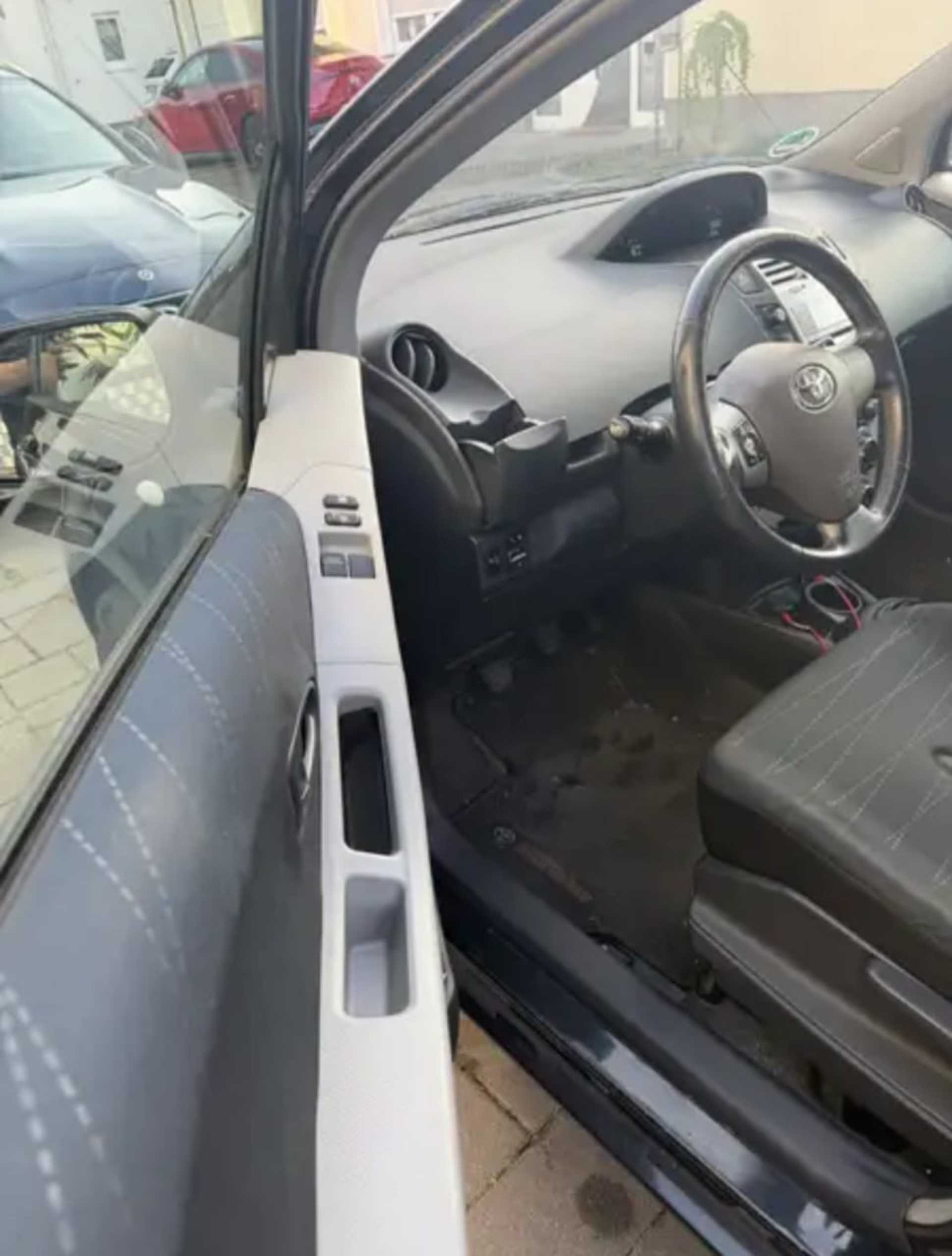 Toyota Yaris - 3