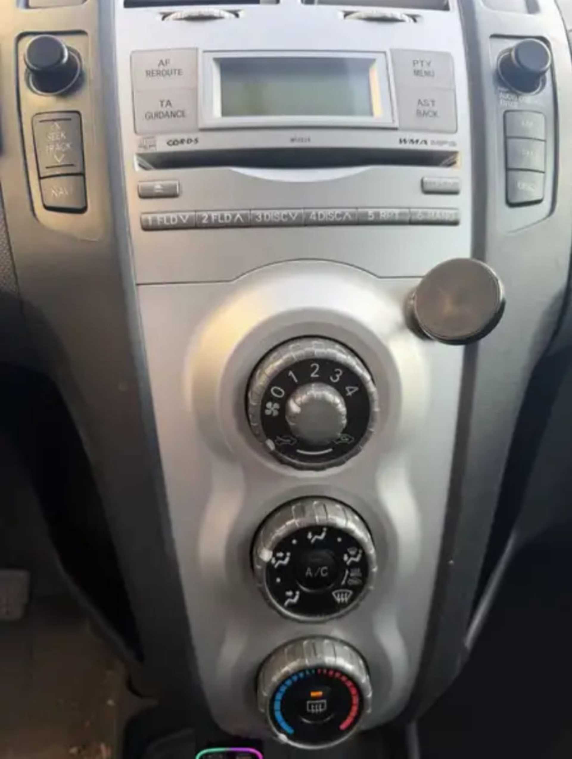 Toyota Yaris - 5