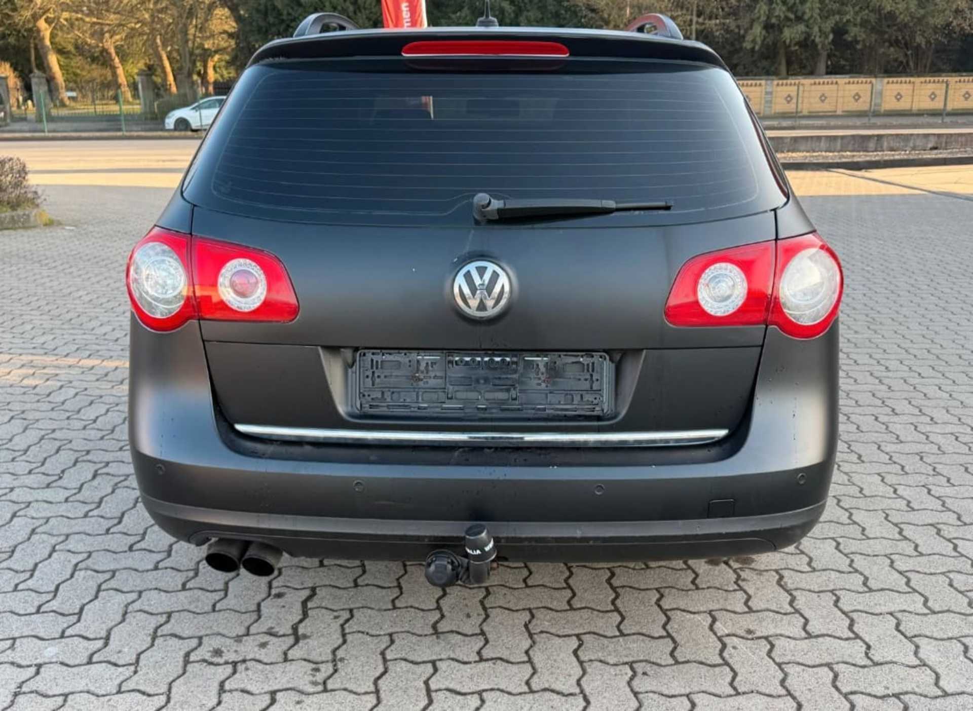 Volkswagen Passat - 10