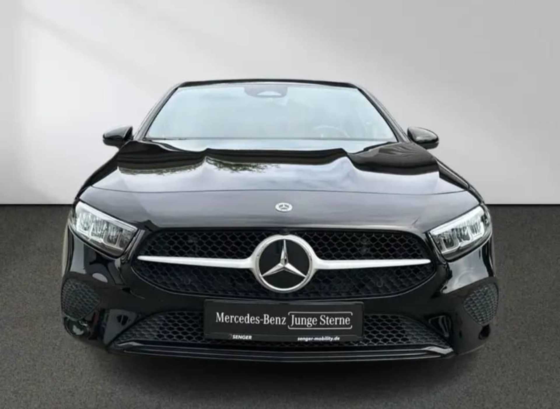 Mercedes-Benz A-Class 180 Advanced - 1