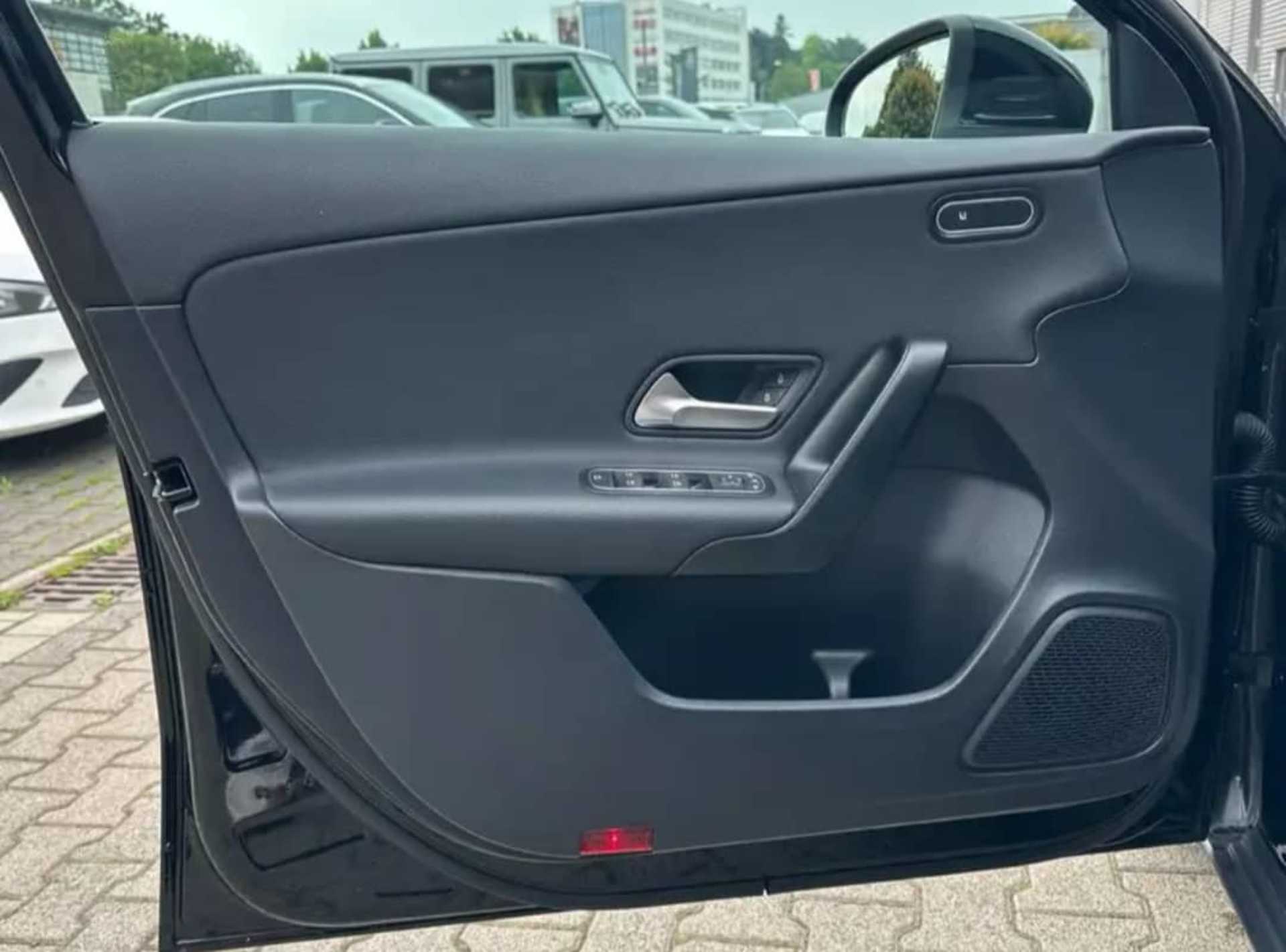 Mercedes-Benz A-Class 180 Advanced - 5