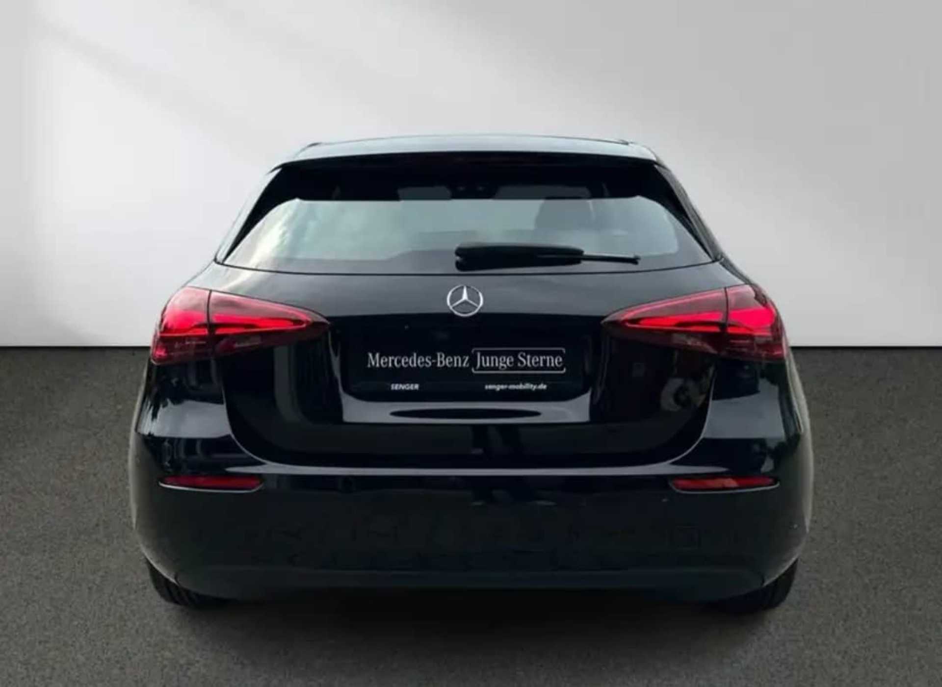 Mercedes-Benz A-Class 180 Advanced - 10