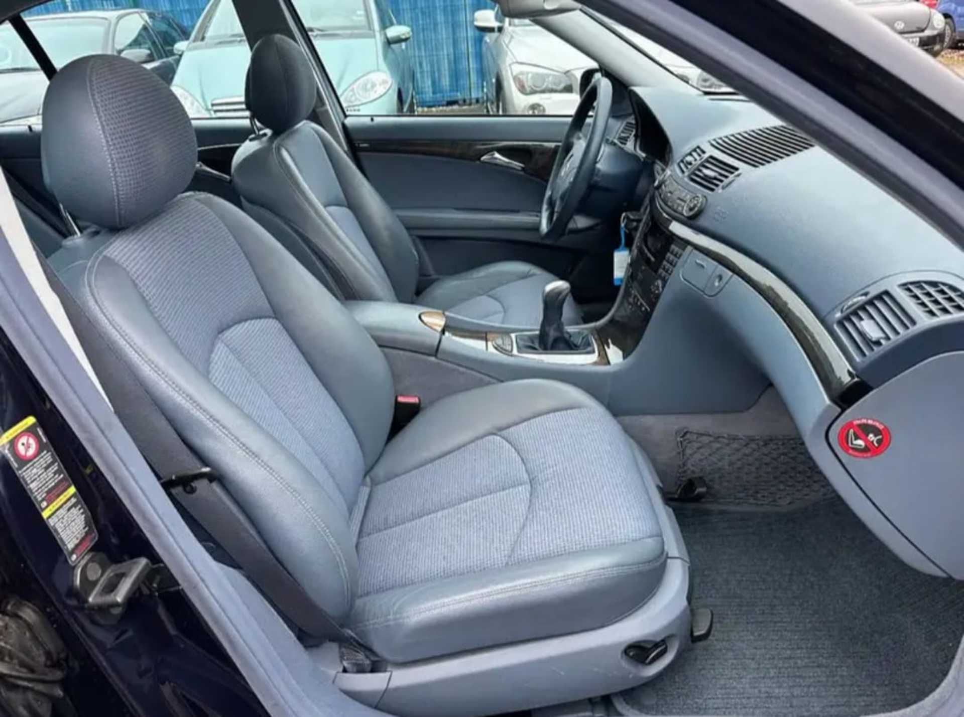 Mercedes-Benz E-Class - 4