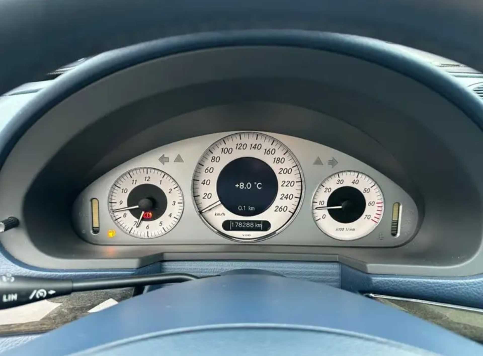 Mercedes-Benz E-Class - 6