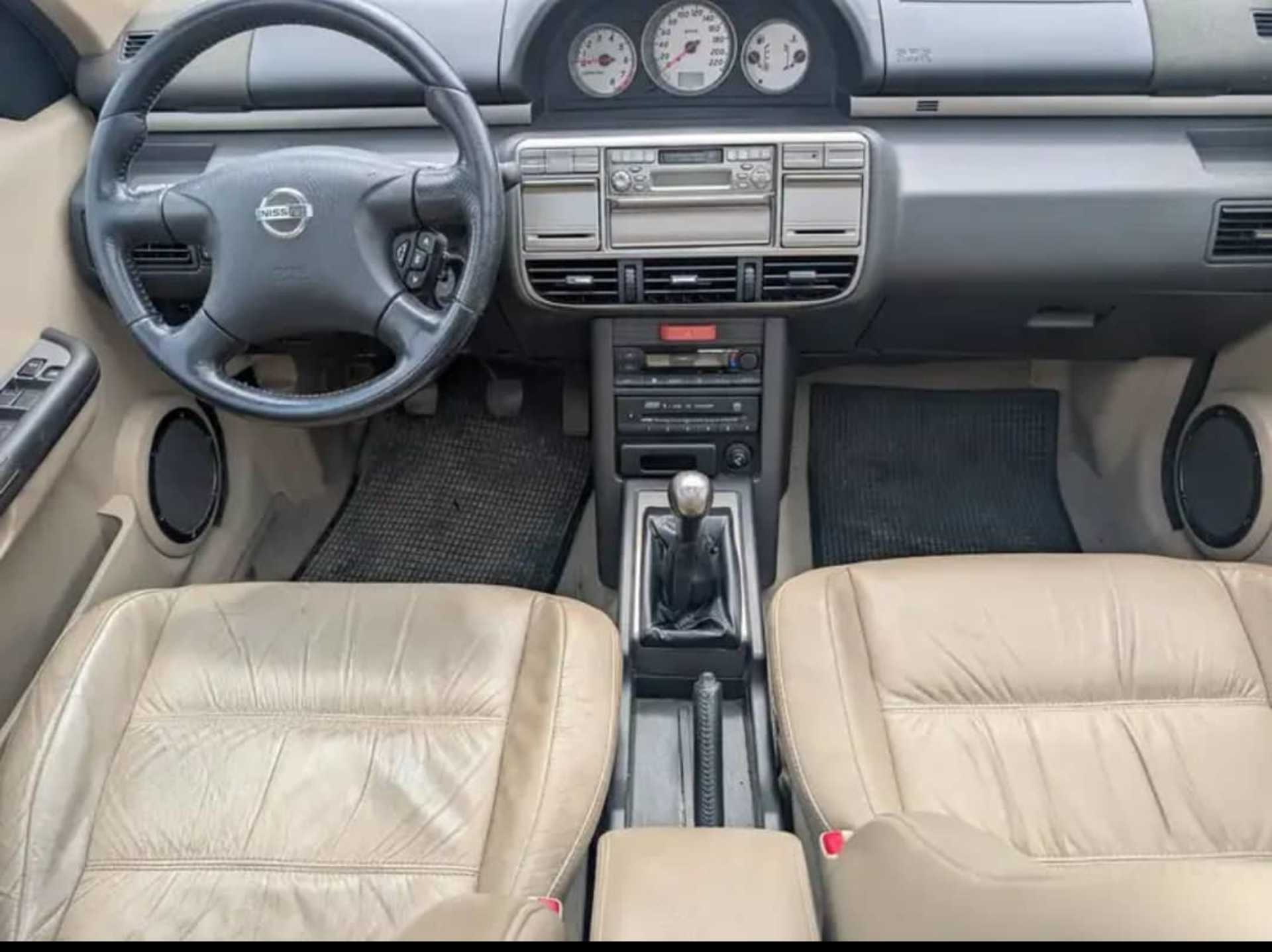 Nissan X-Trail - 2