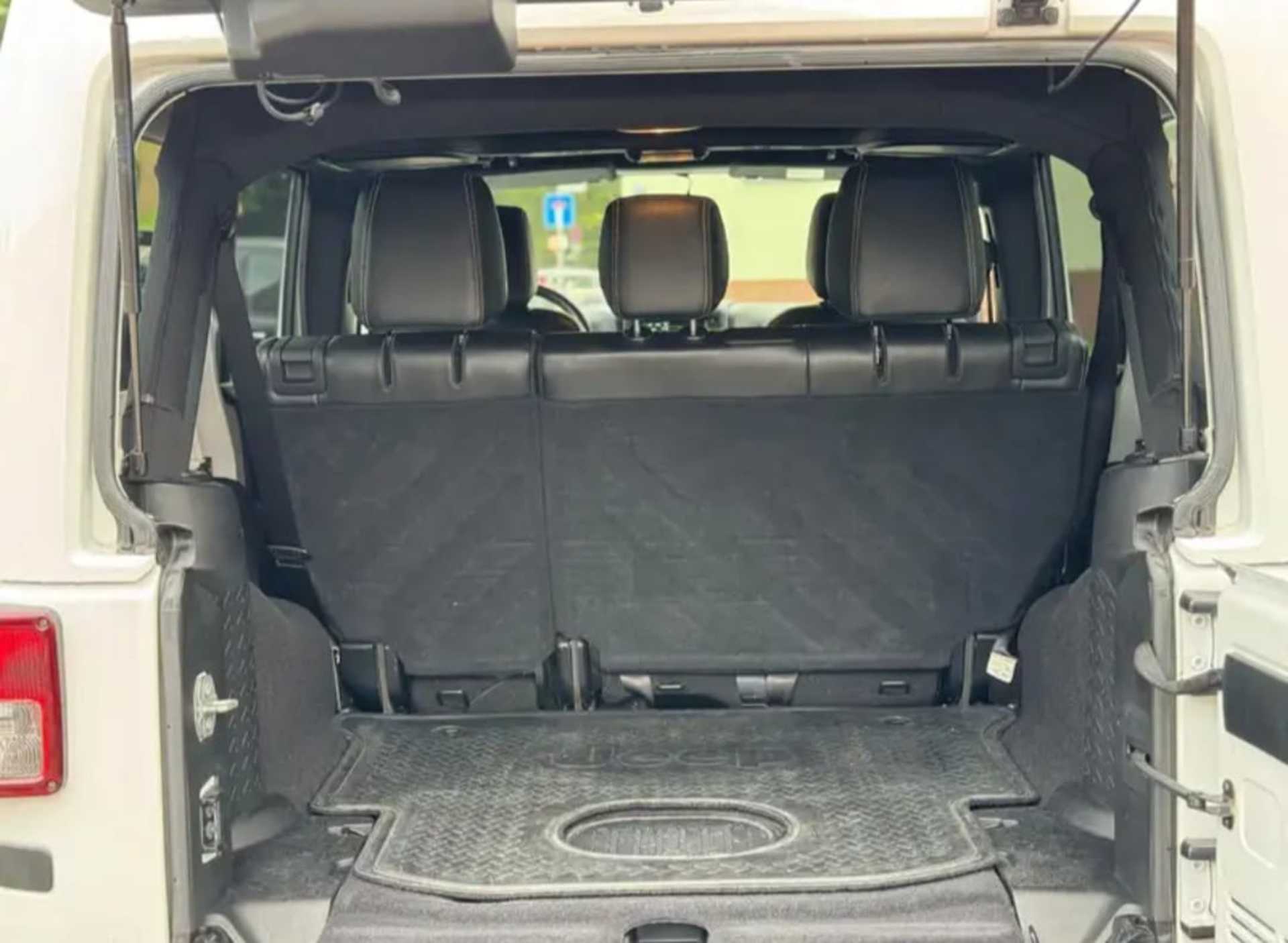 Jeep Wrangler  2.8 CRD DPF Sahara - 7