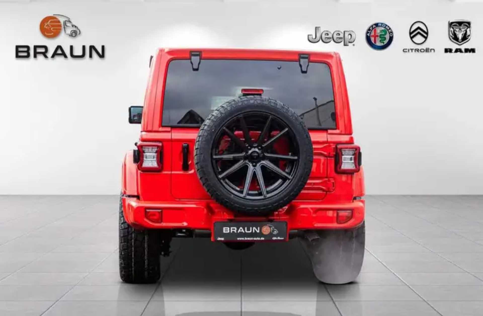 Jeep Wrangler  - 10