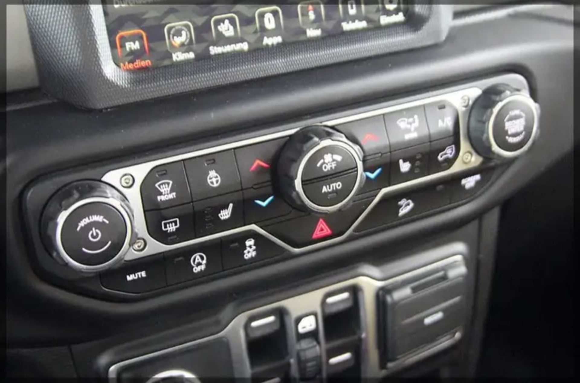 Jeep Wrangler  - 2