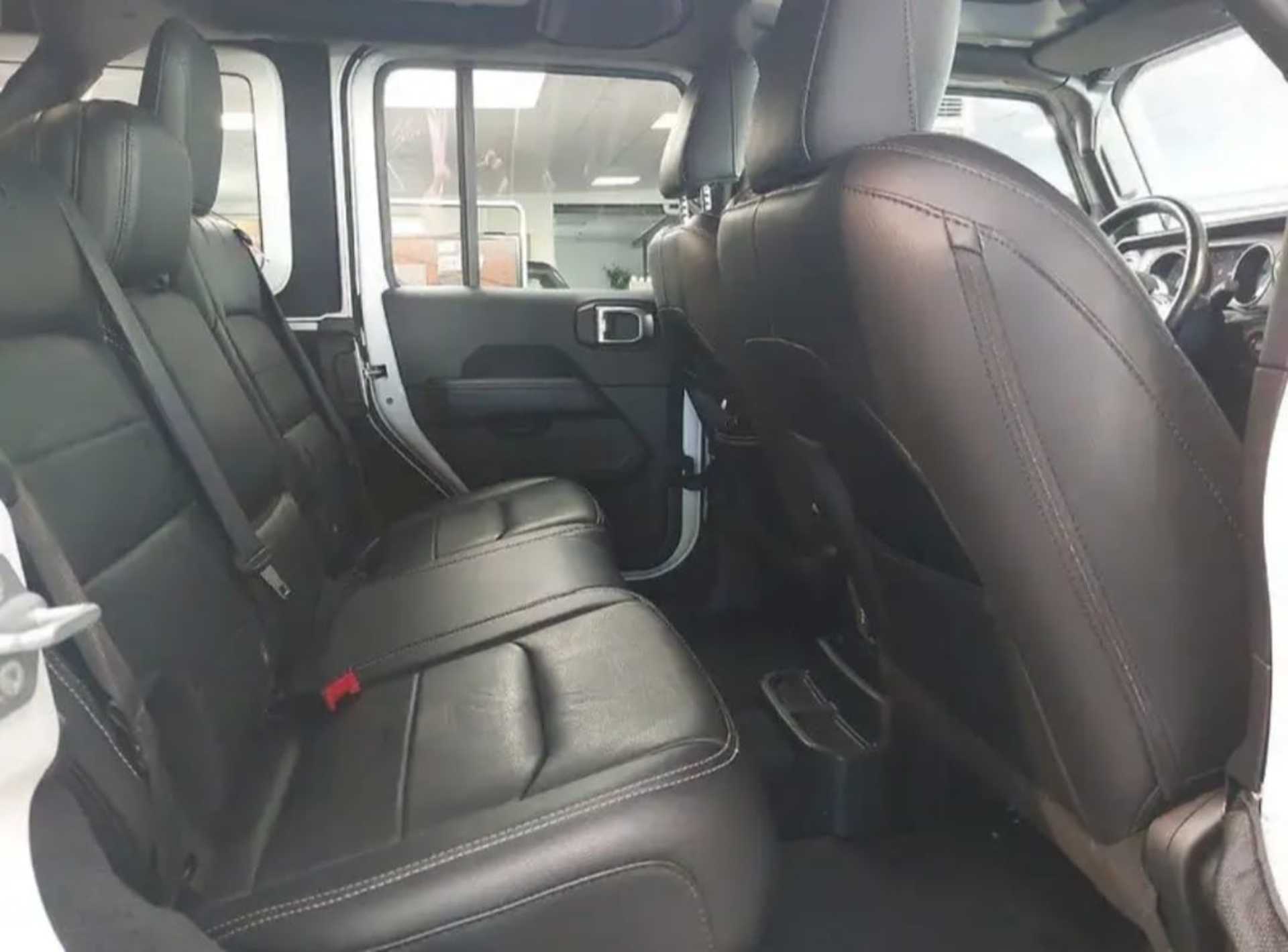 Jeep Wrangler  2.0 272PS UnLimited Sahara Camouflage . - 4