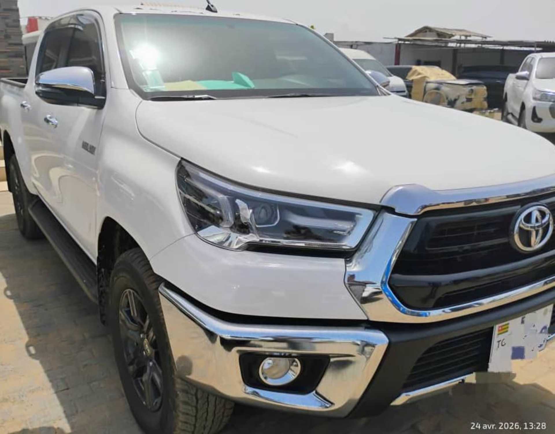 Toyota Hilux - 1