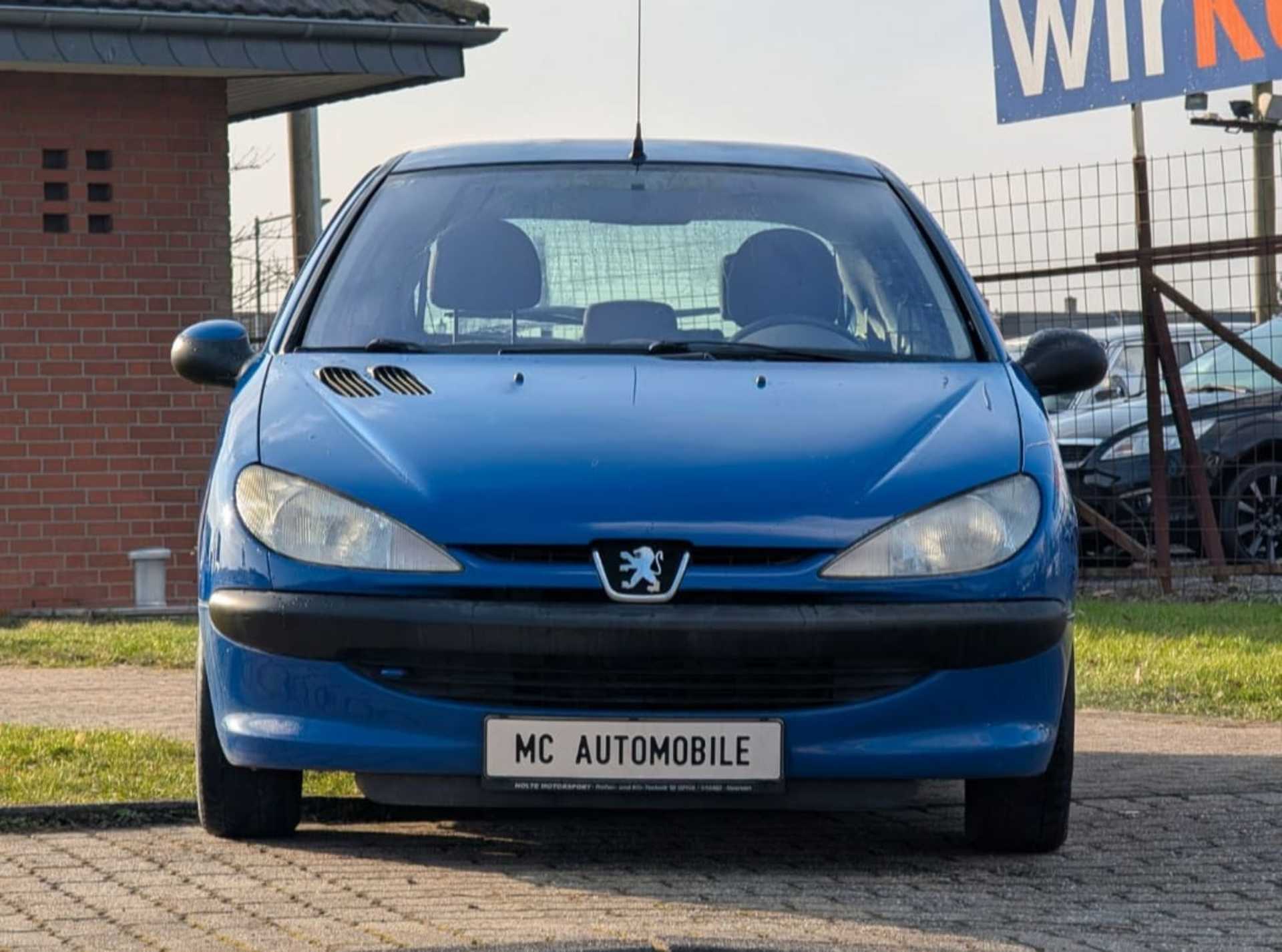 Peugeot 206 - 1