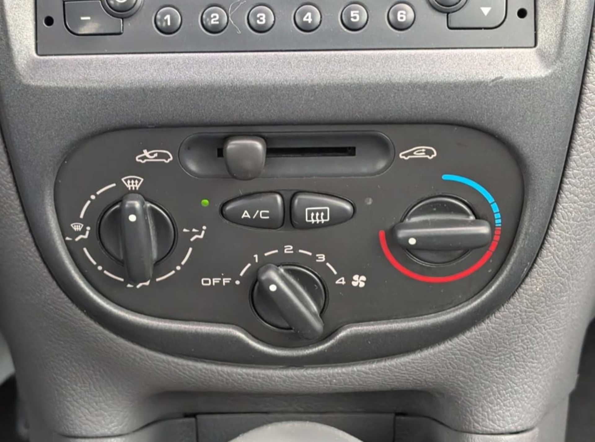 Peugeot 206 - 4