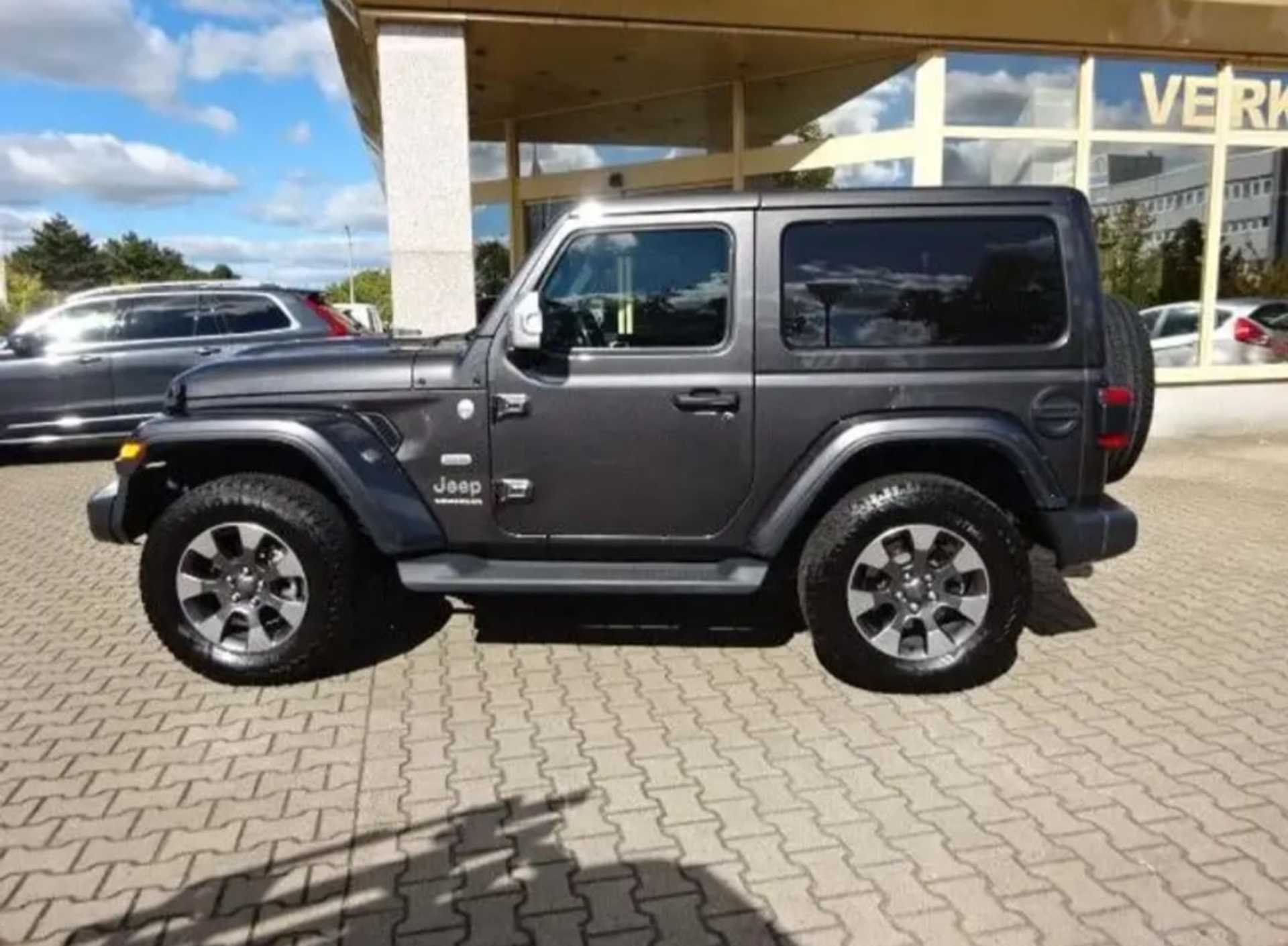 Jeep Wrangler  - 8