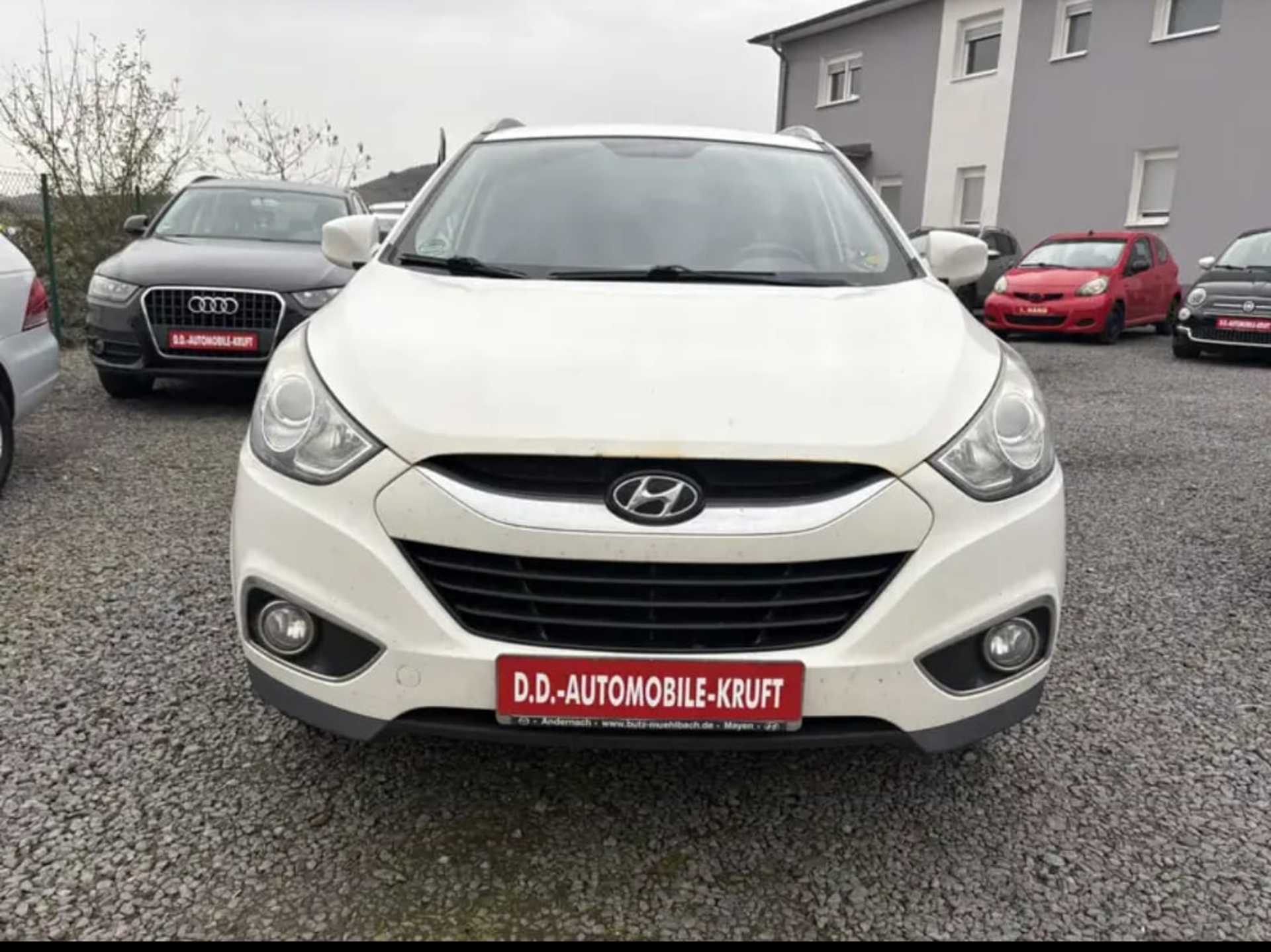 Hyundai  ix35 - 1