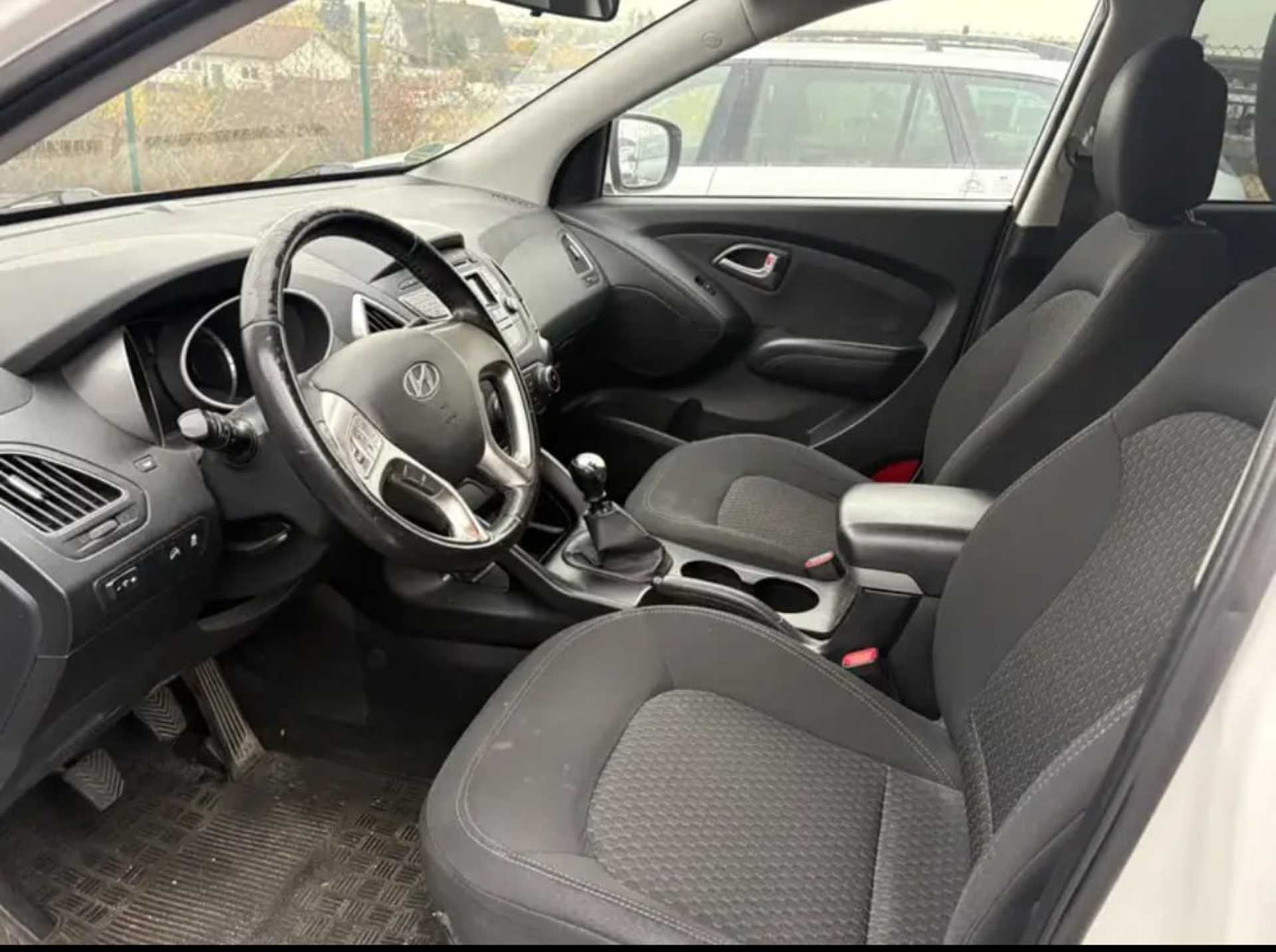 Hyundai  ix35 - 2