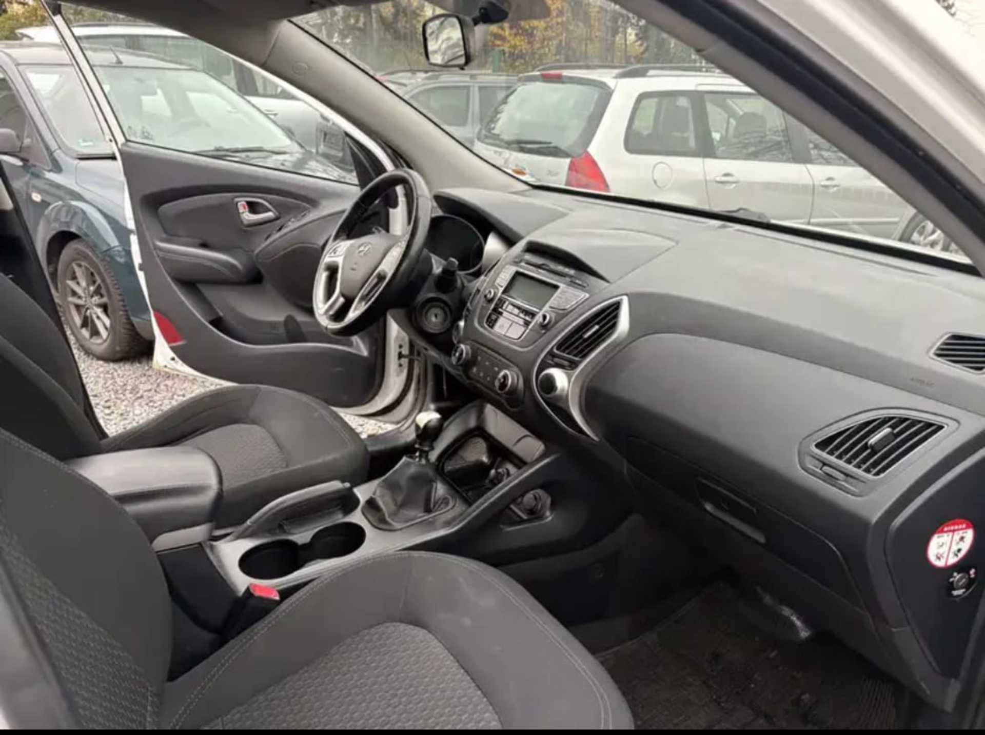 Hyundai  ix35 - 4