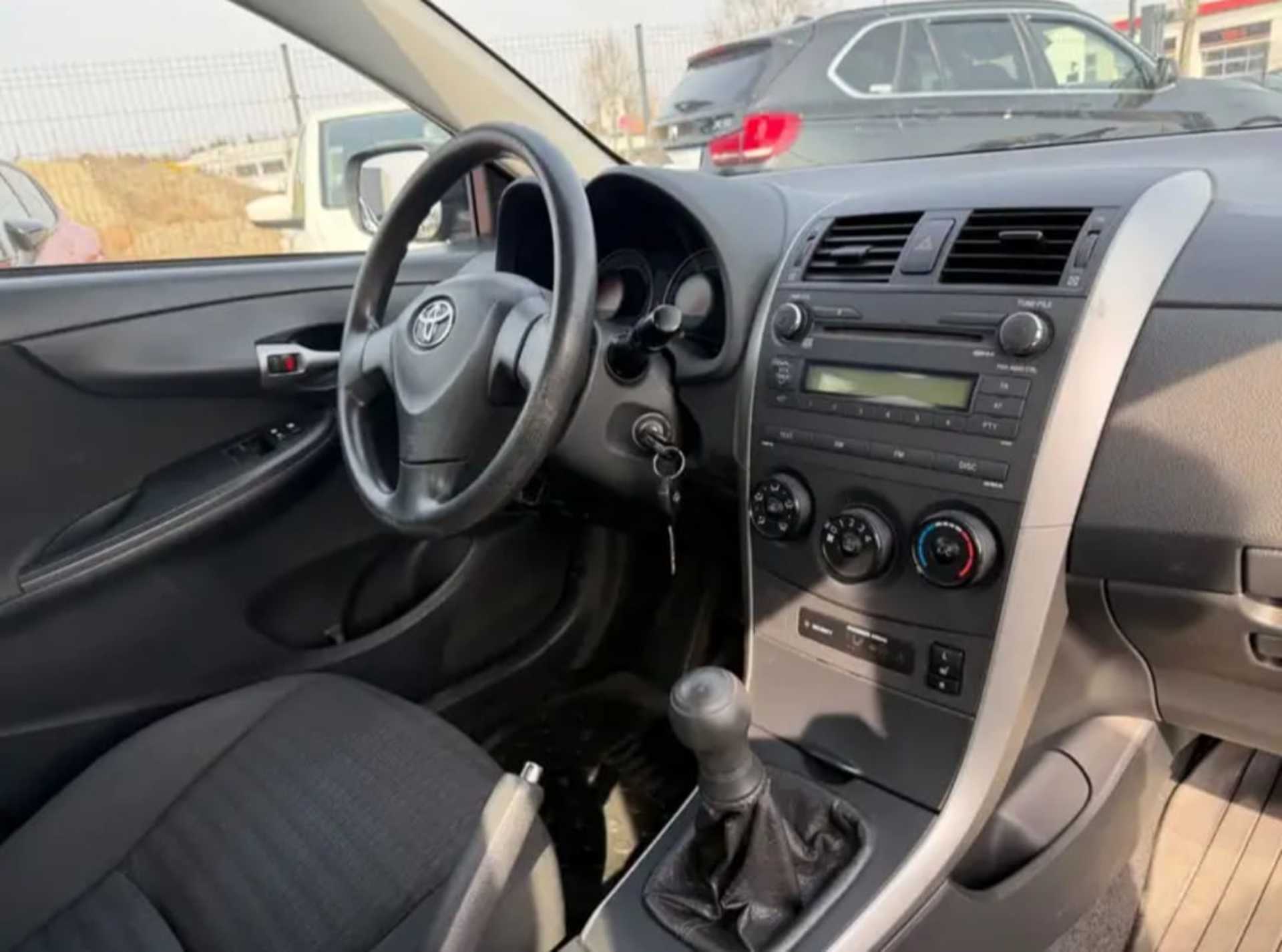 Toyota Corolla - 3