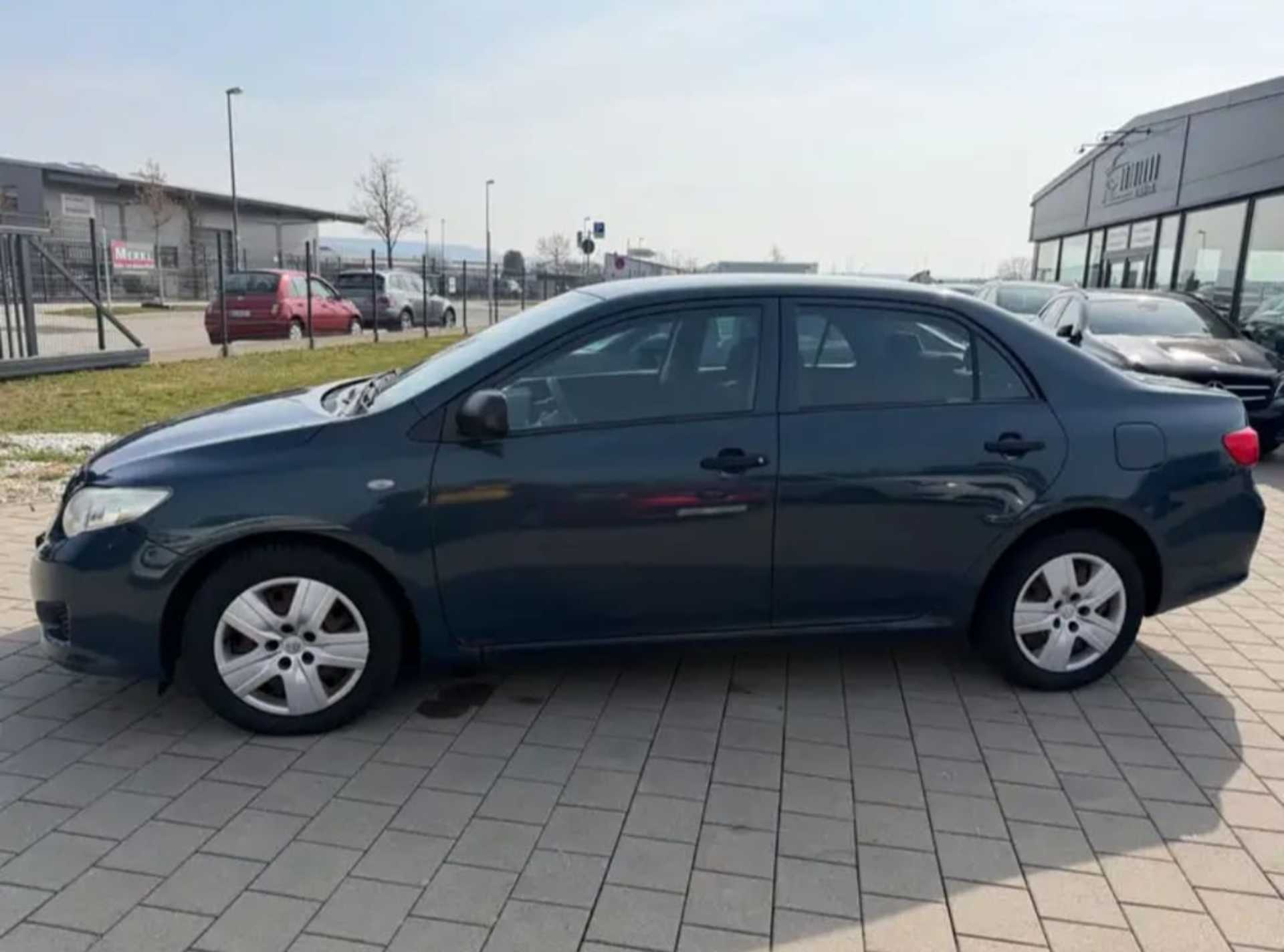 Toyota Corolla - 8