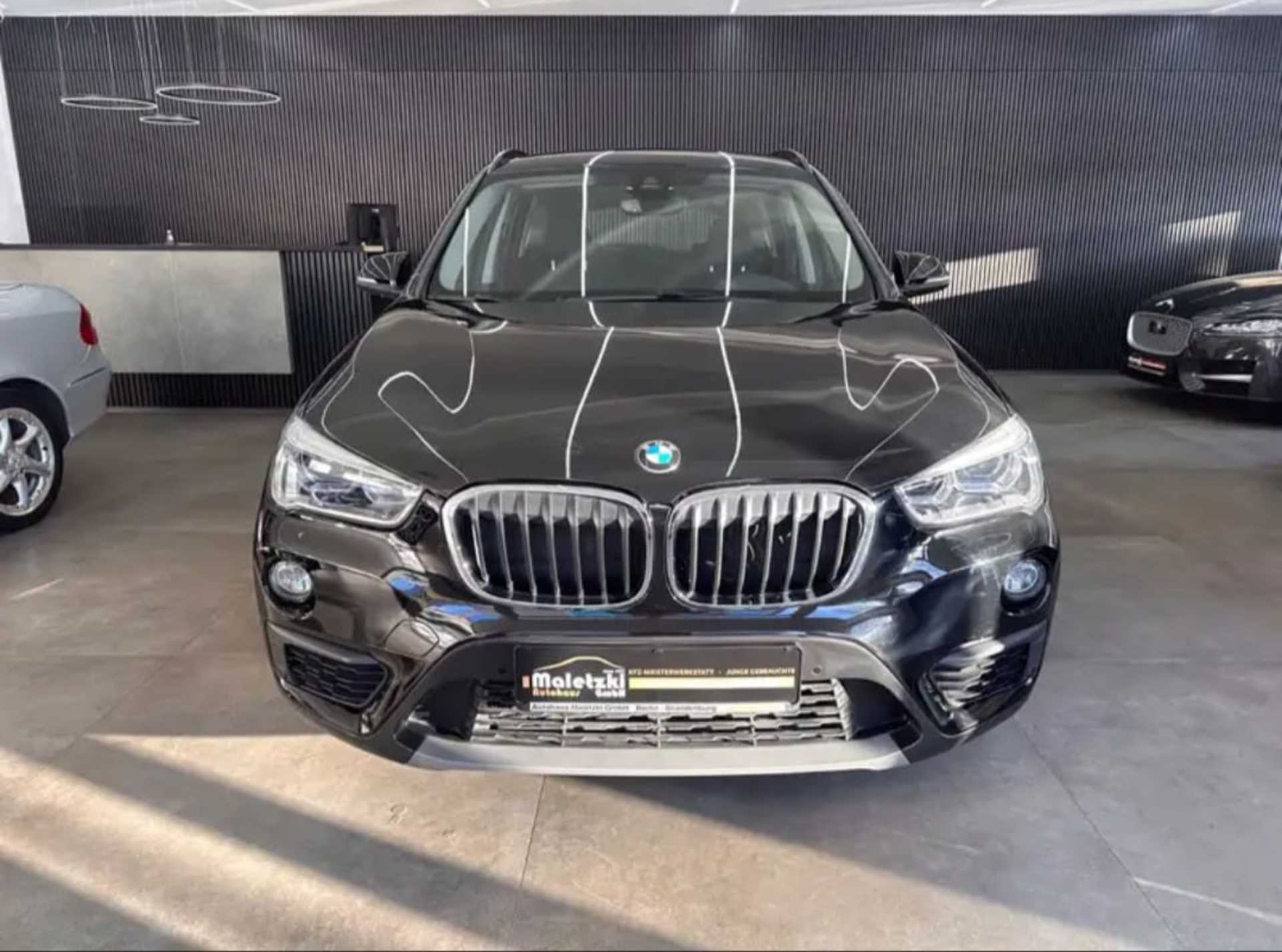 Bmw X1 18 i  - 1