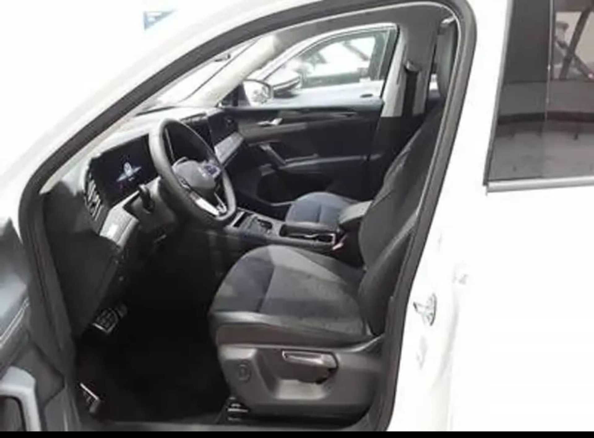 Volkswagen Tiguan  1.5 ETSI  - 2