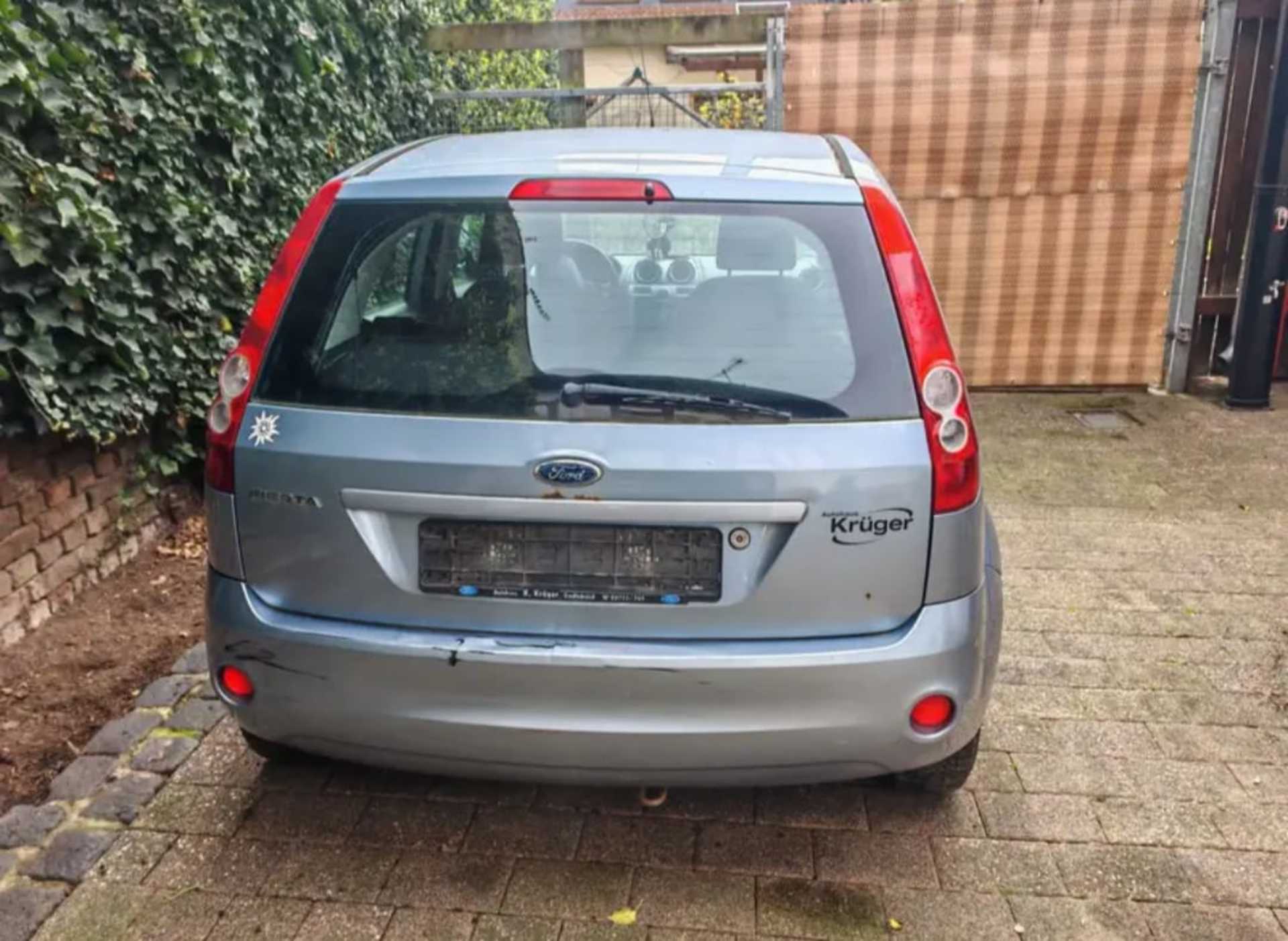 Ford Fiesta 1.4 Ambiente - 5