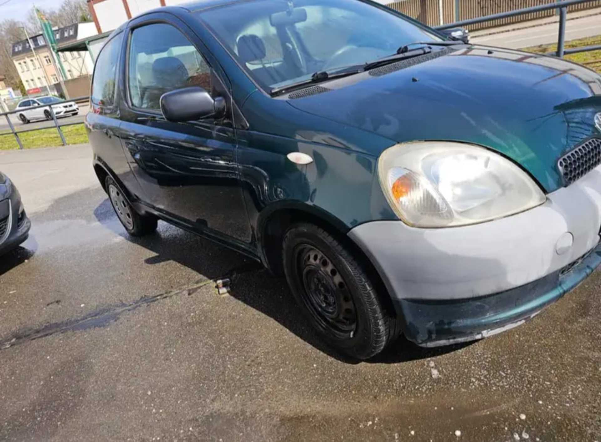 Toyota Yaris - 5