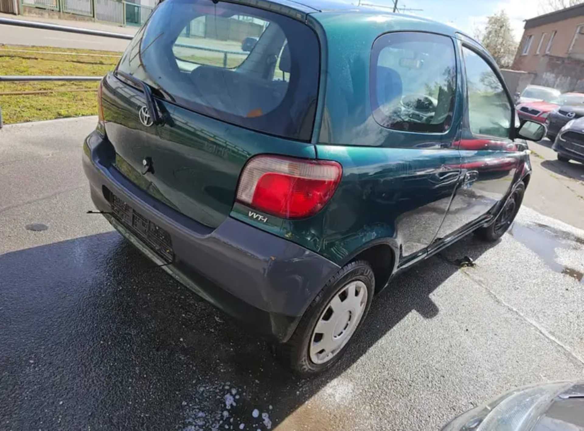 Toyota Yaris - 6