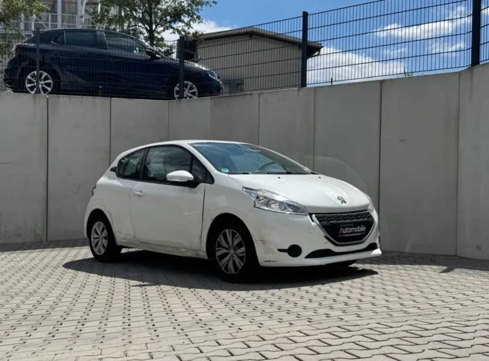 Peugeot 208 - 6
