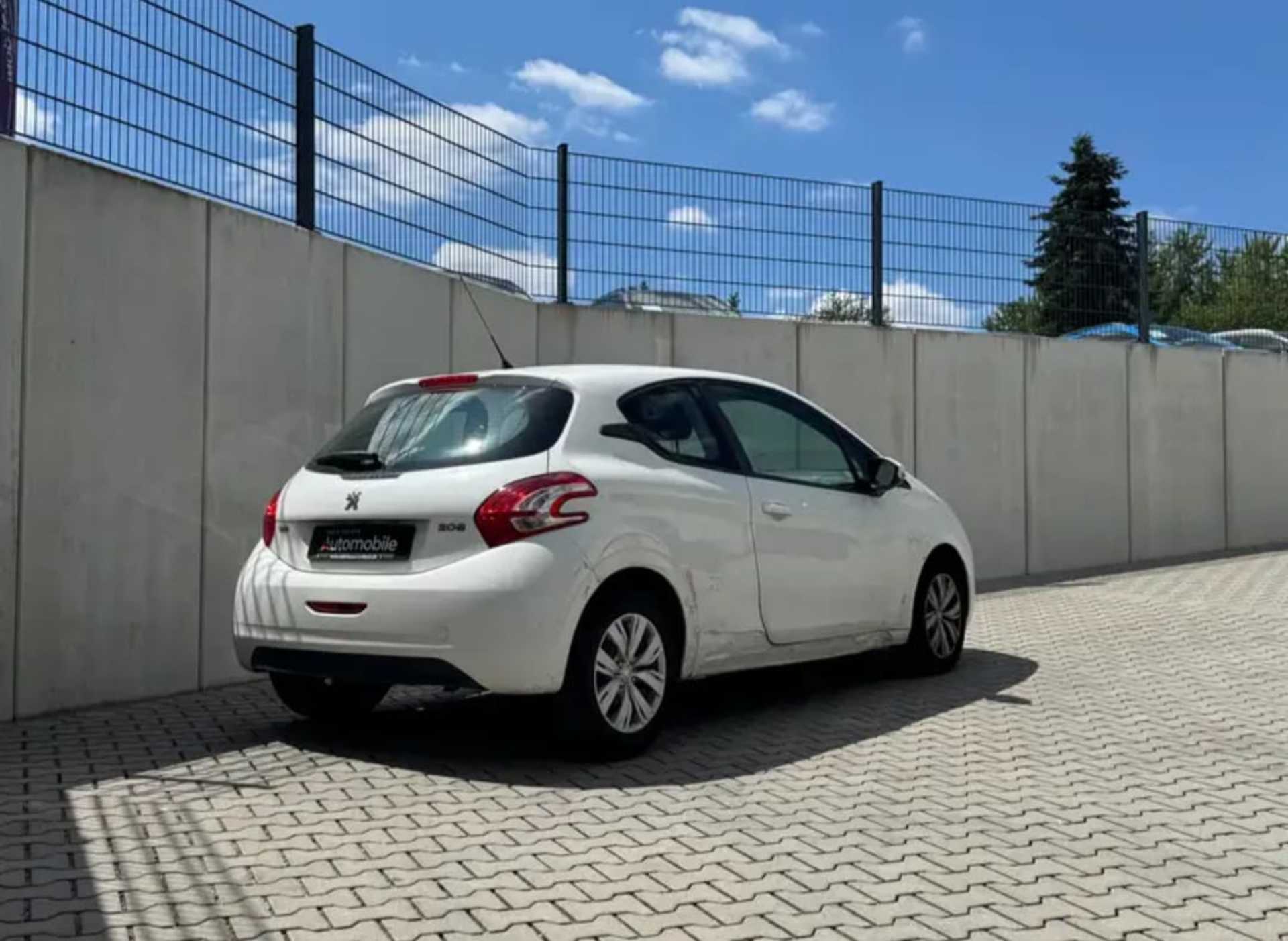 Peugeot 208 - 7