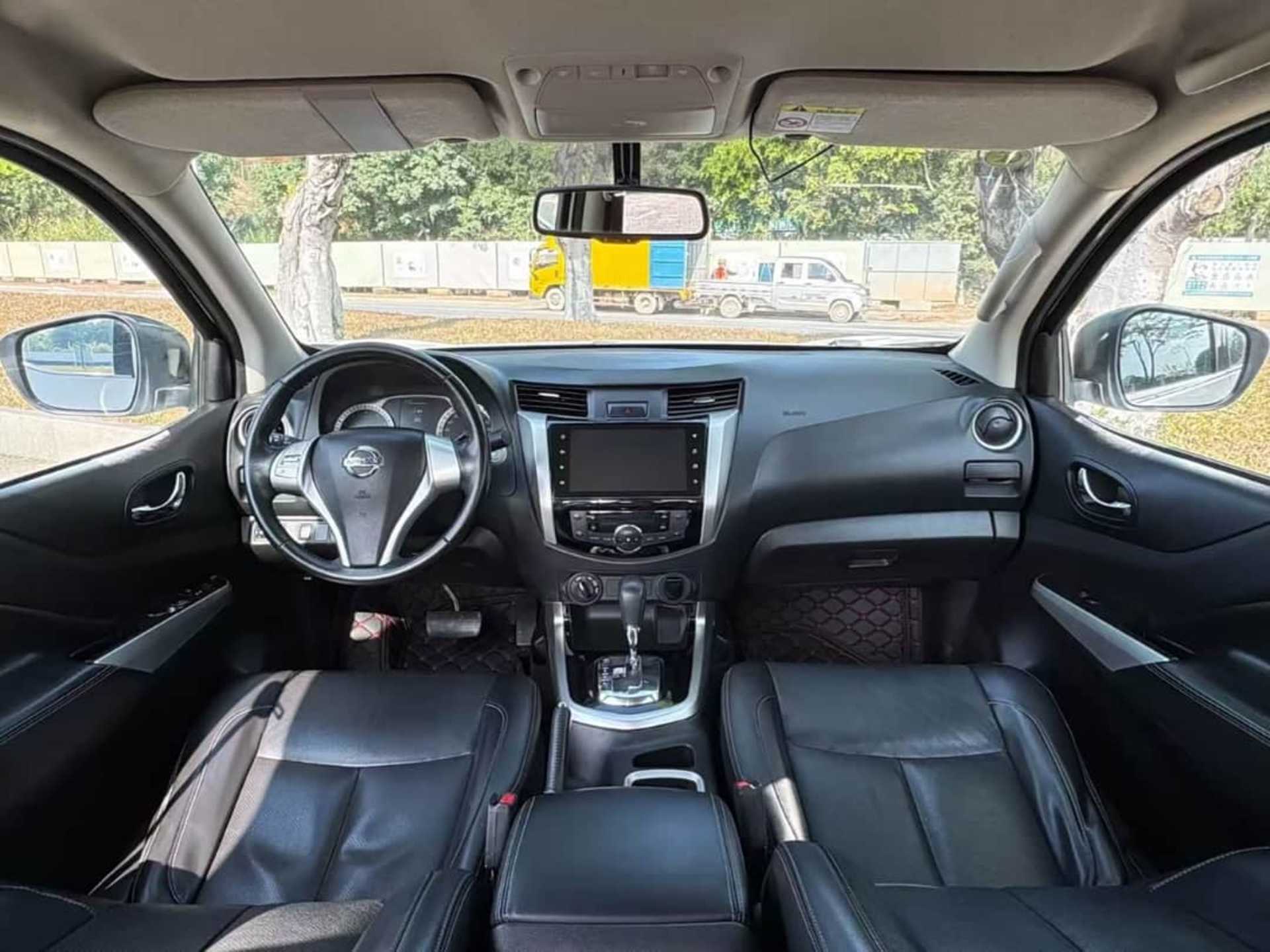Nissan Navara - 2