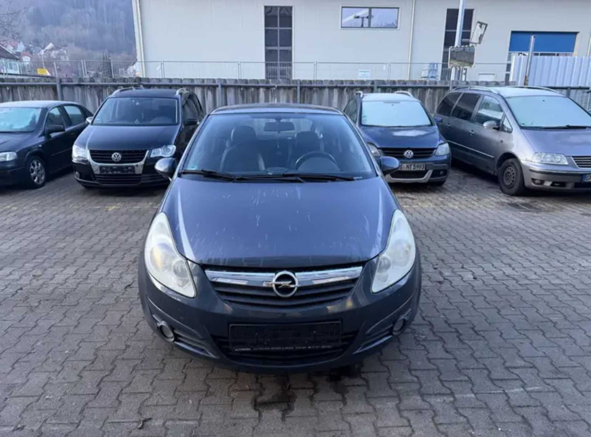 Opel Corsa - 1