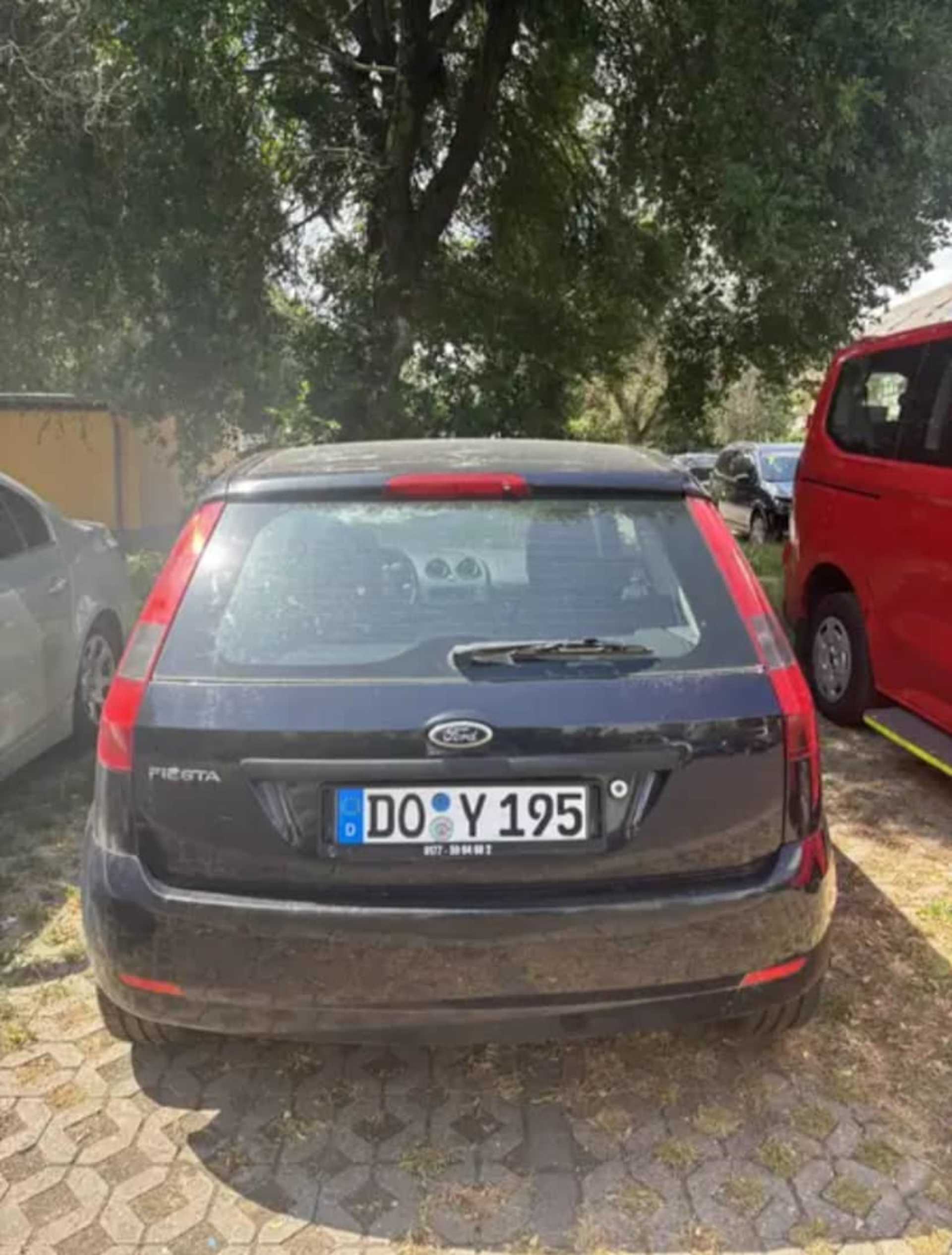 Ford Fiesta 1.3 Ambiente - 4