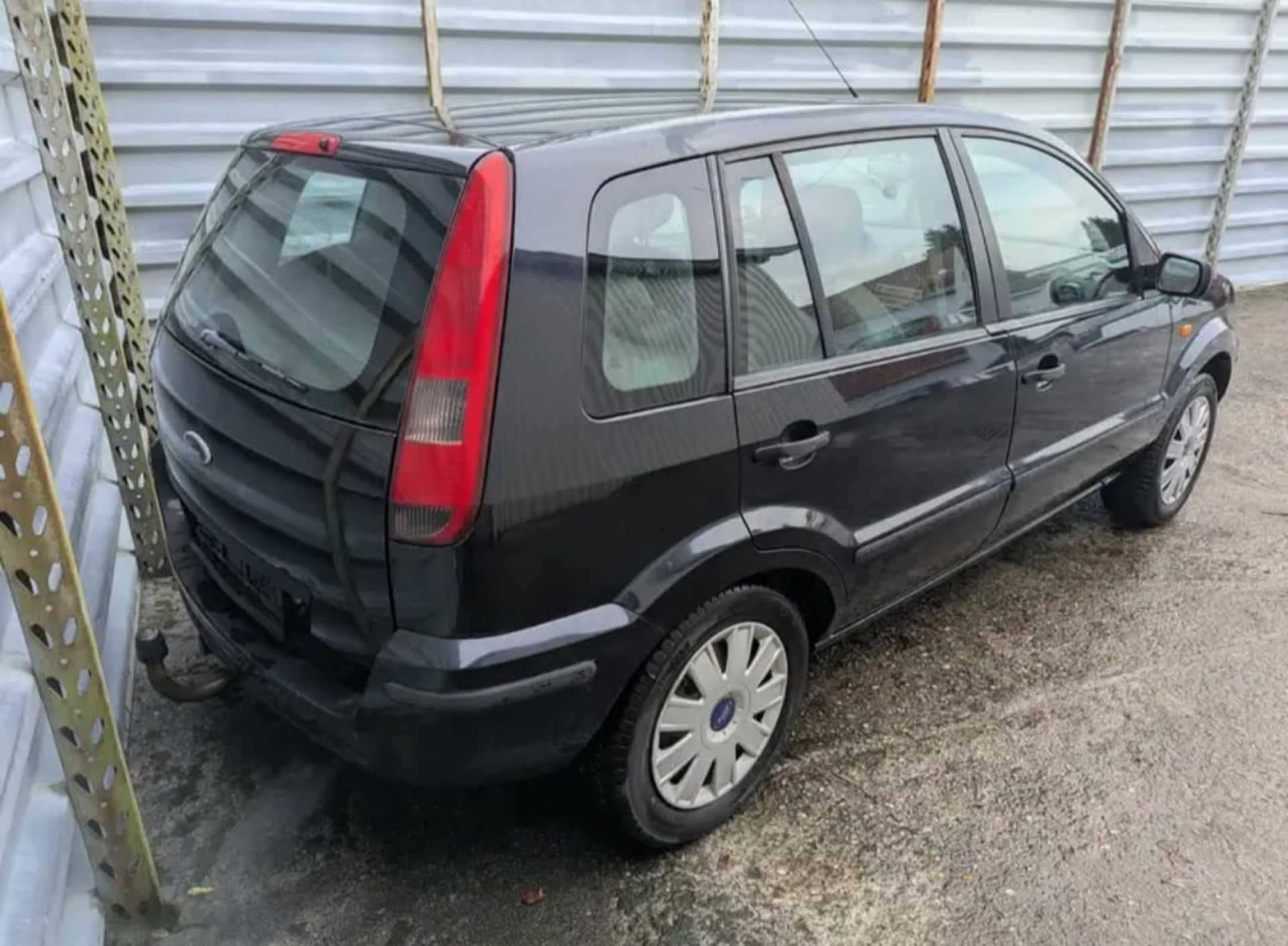 Ford Fusion - 10