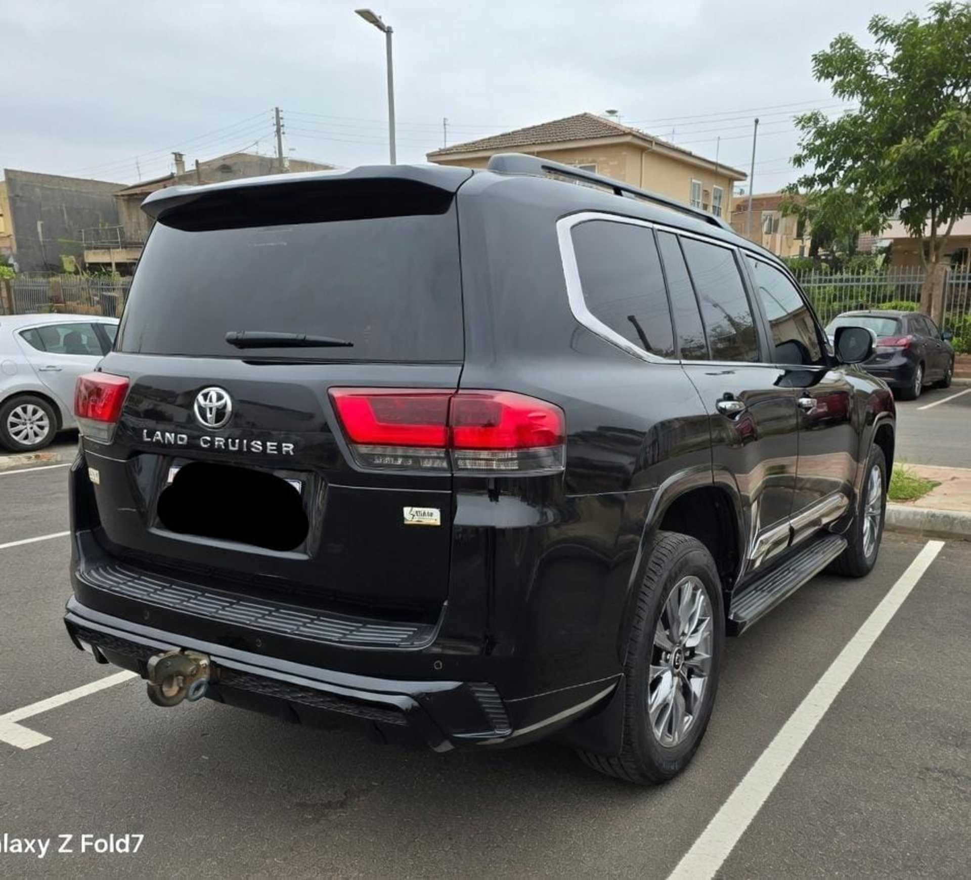 Toyota Land Cruiser VXR - 4