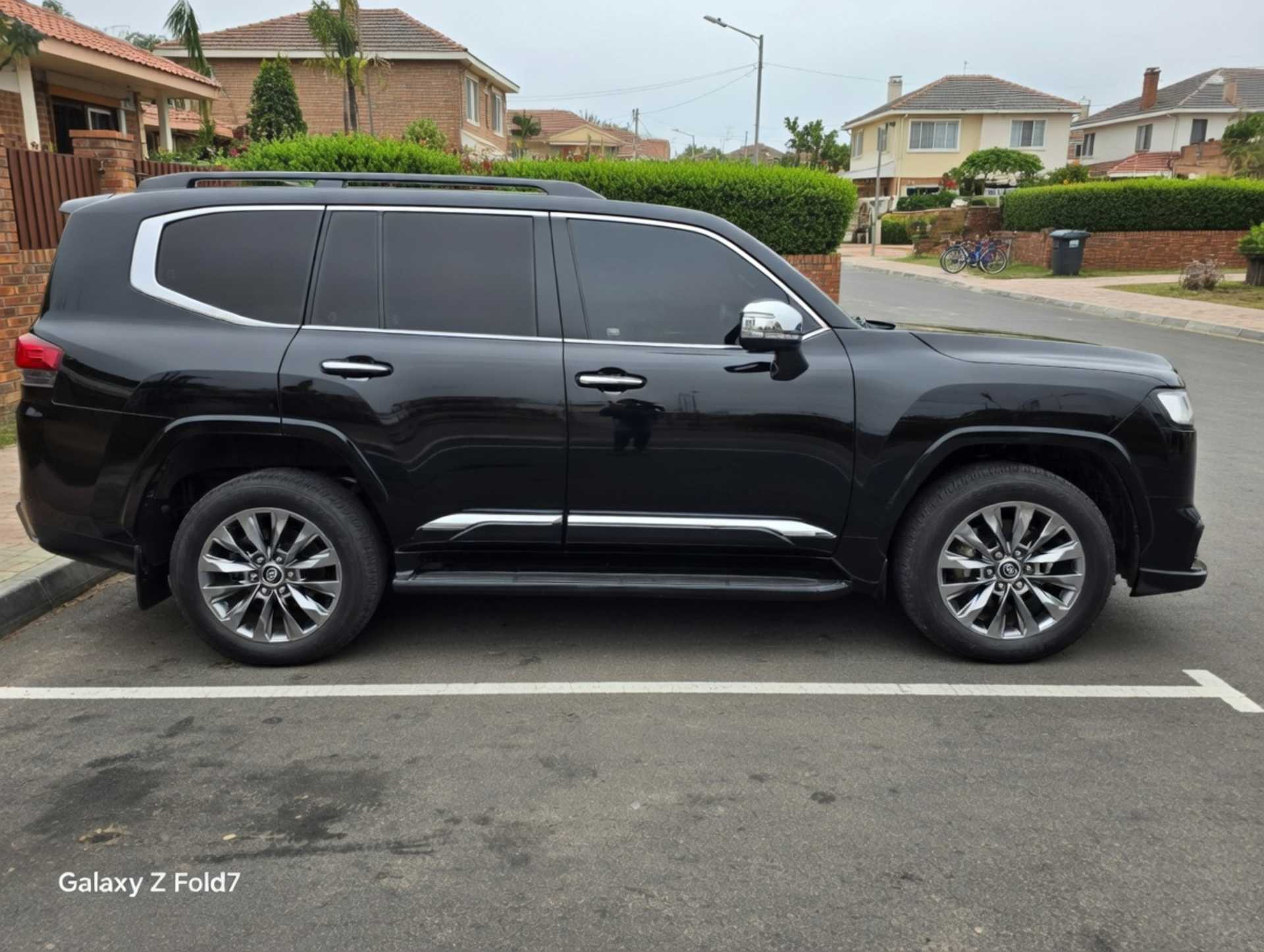 Toyota Land Cruiser VXR - 3