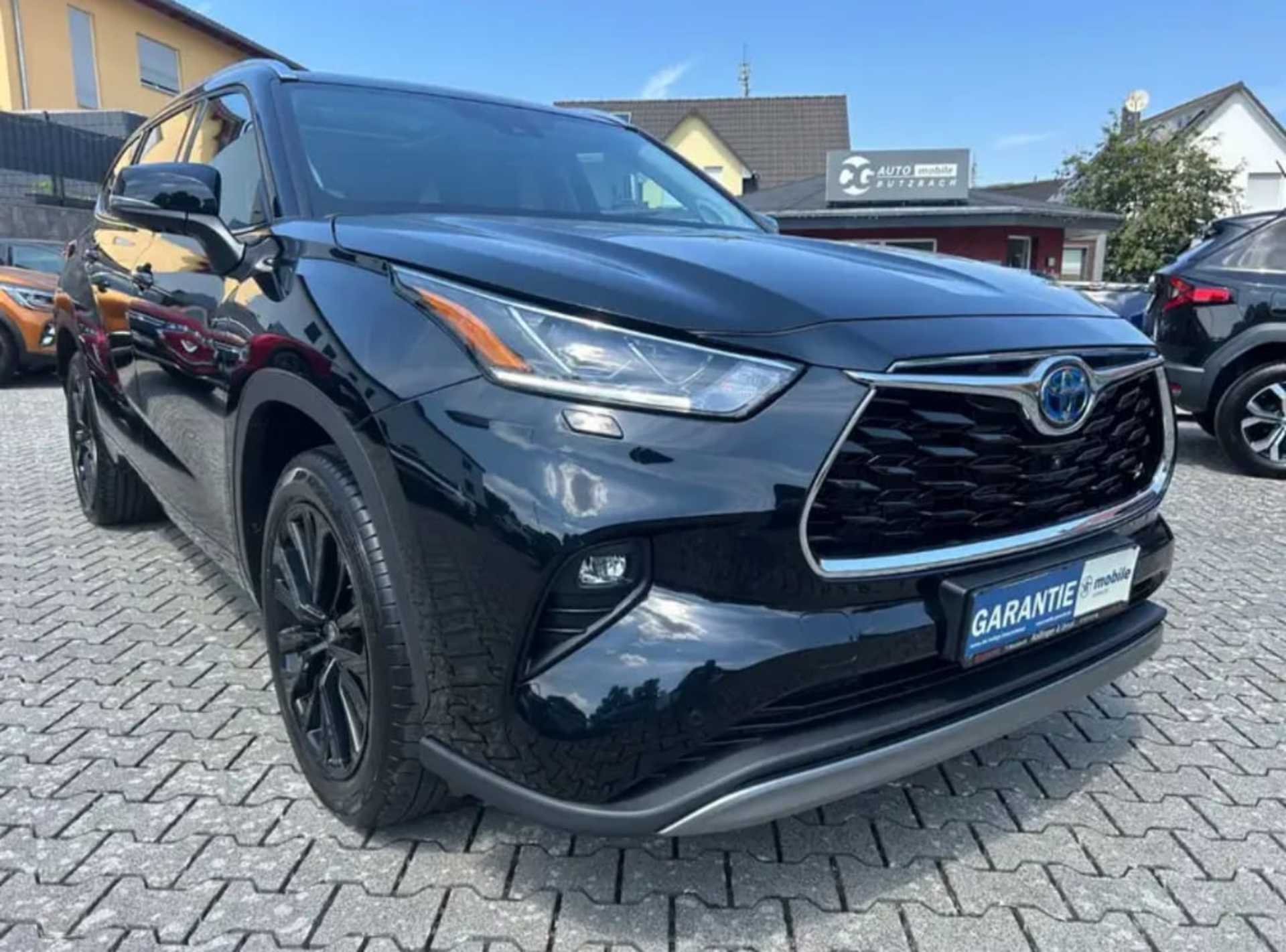 Toyota Highlander  Luxury AWD - 1