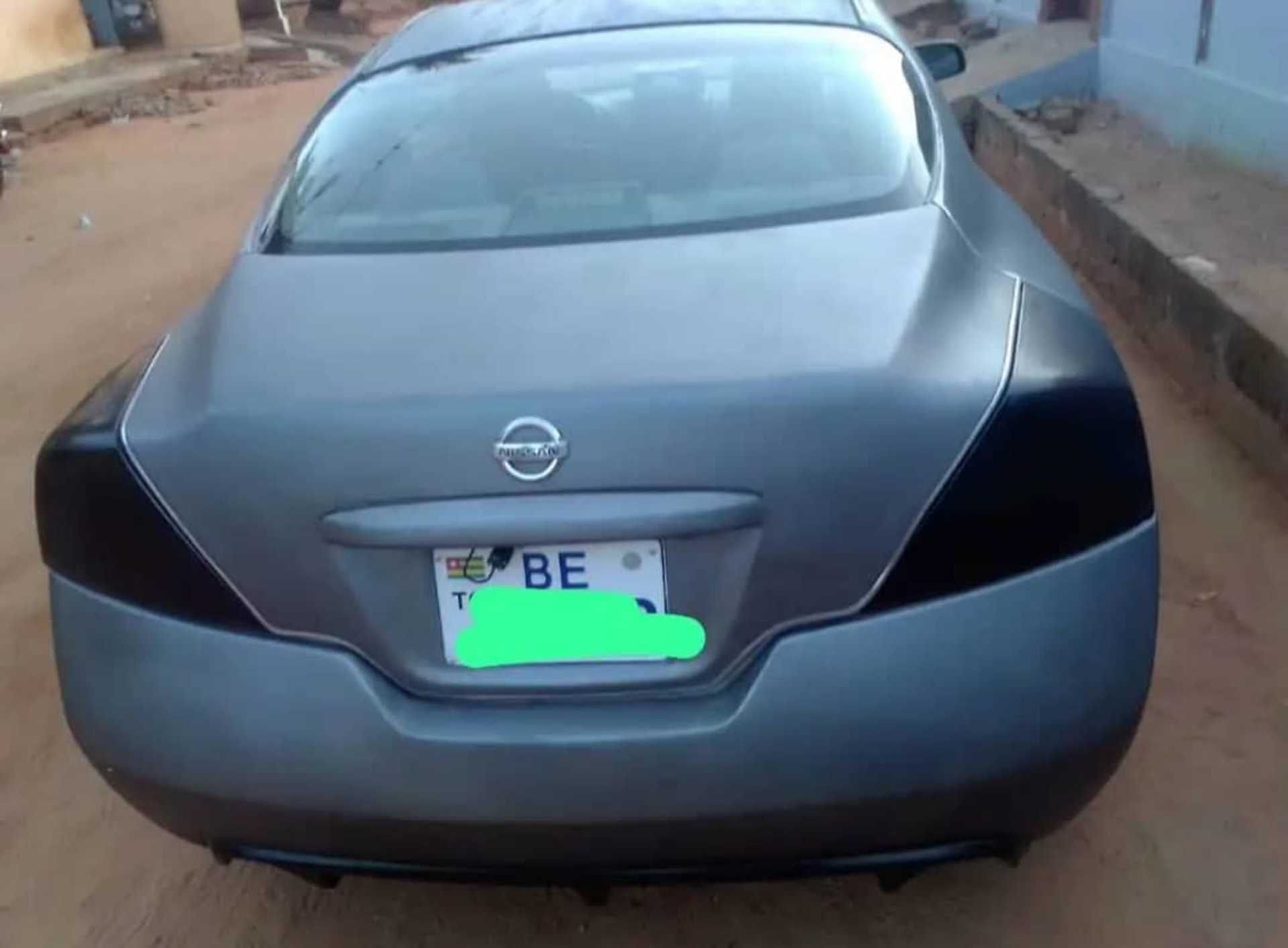 Nissan Altima - 5