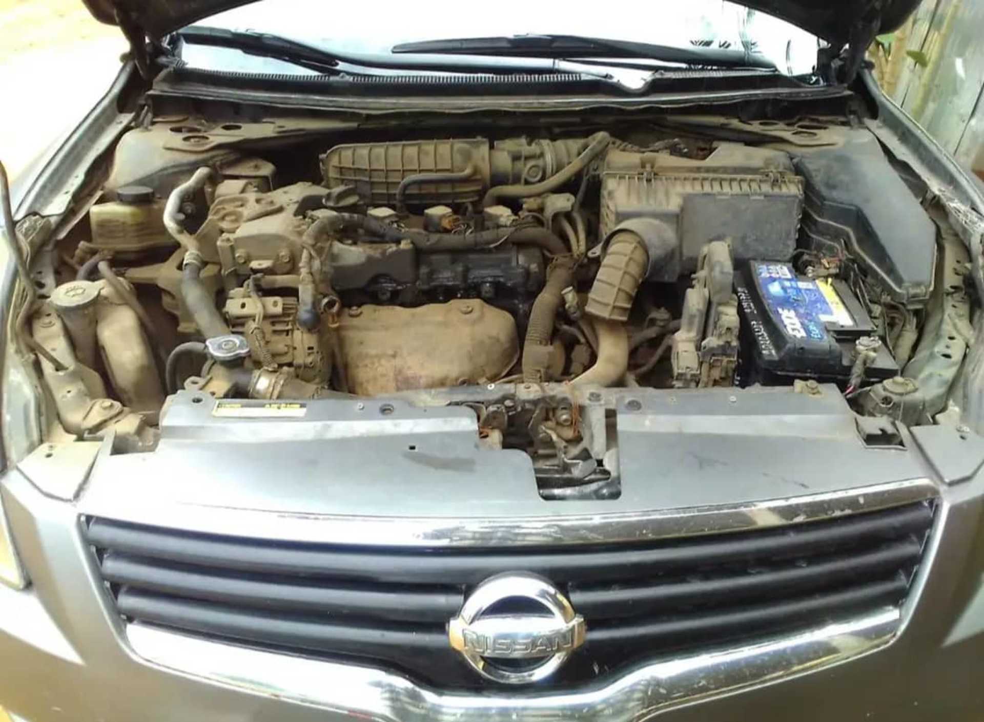 Nissan Altima - 8