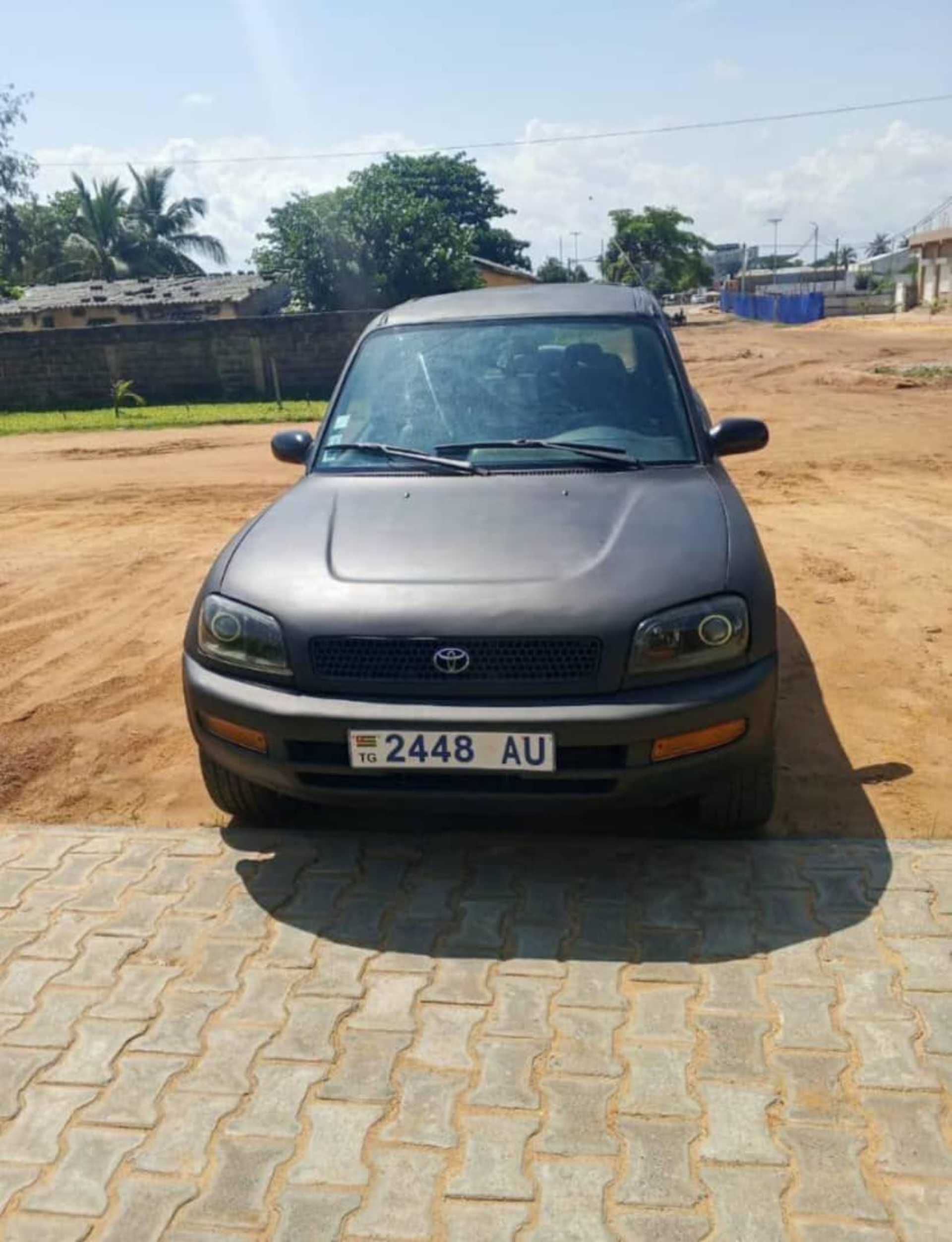 Toyota RAV4 - 1