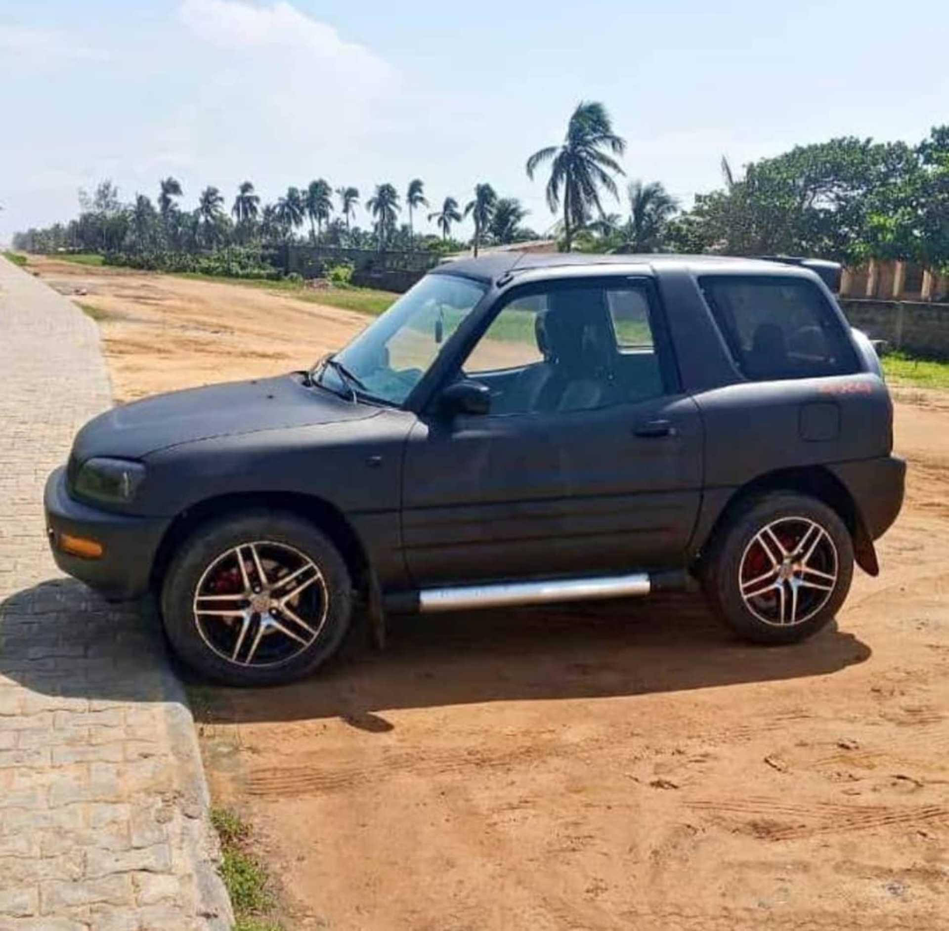 Toyota RAV4 - 5