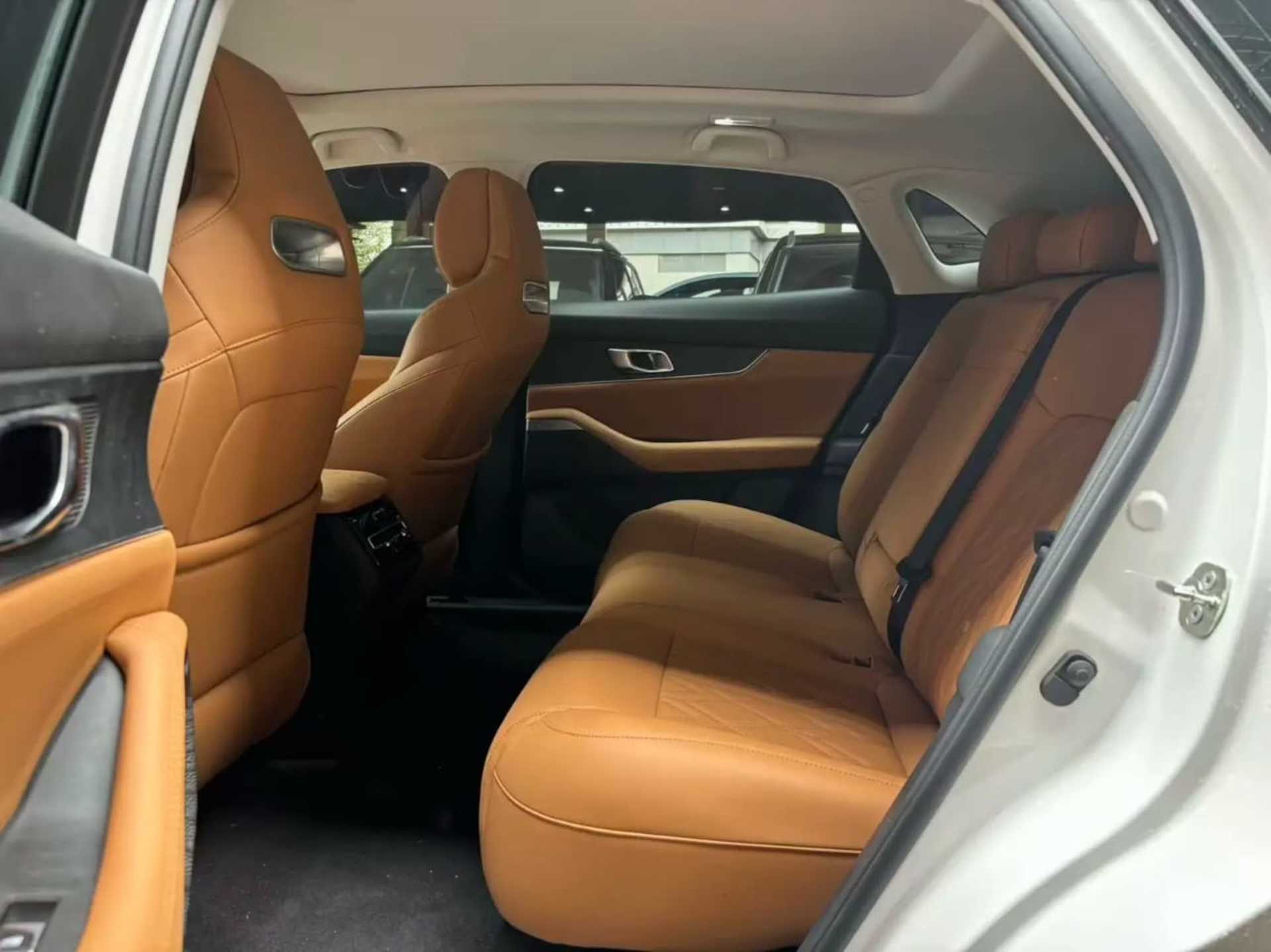 CHANGAN  UNI-K - 6