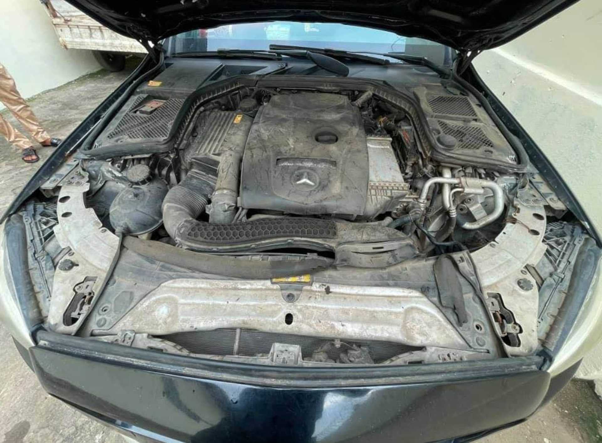 Mercedes-Benz C-Class C300 - 4
