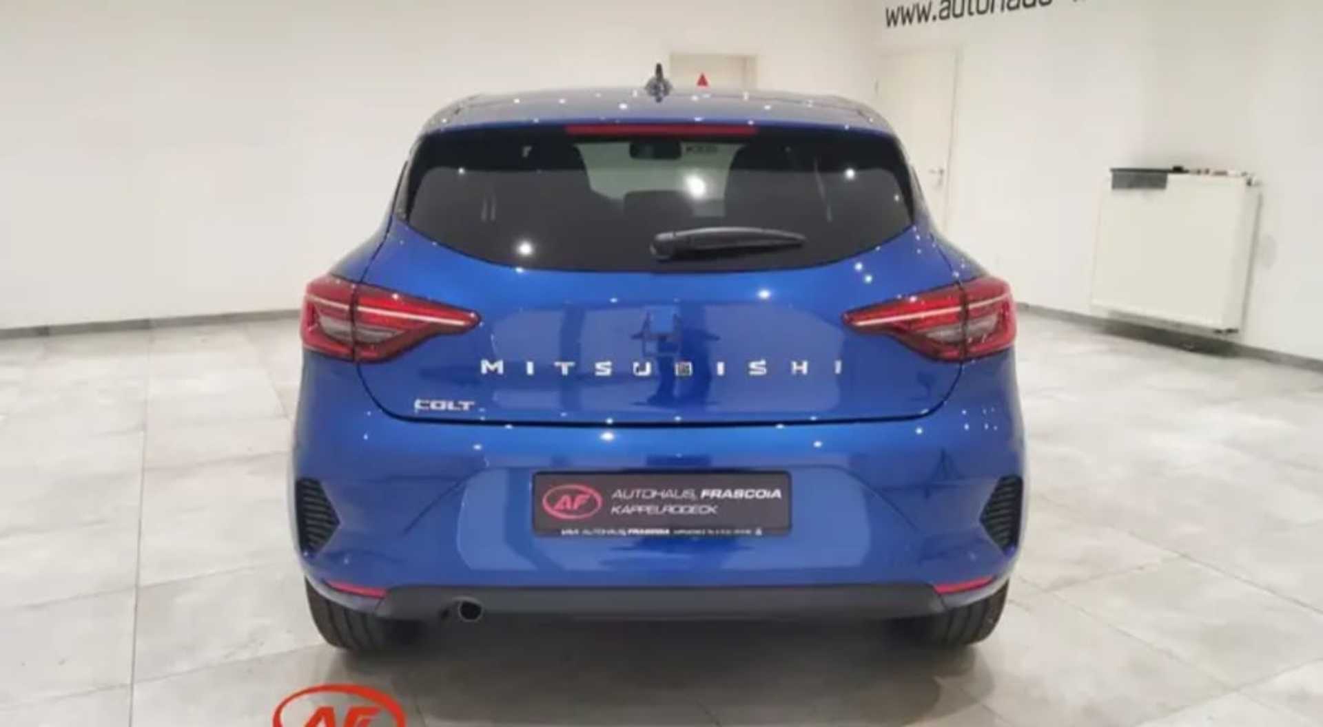 Mitsubishi Colt - 10