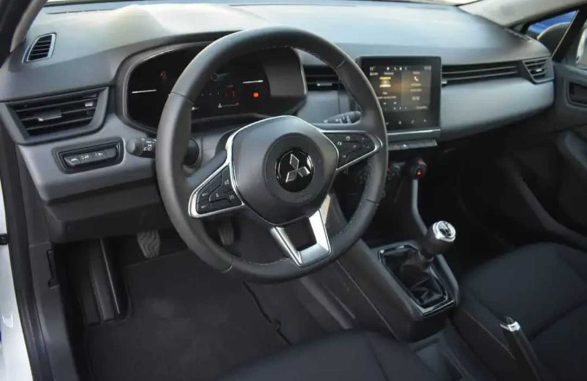 Mitsubishi Colt - 5