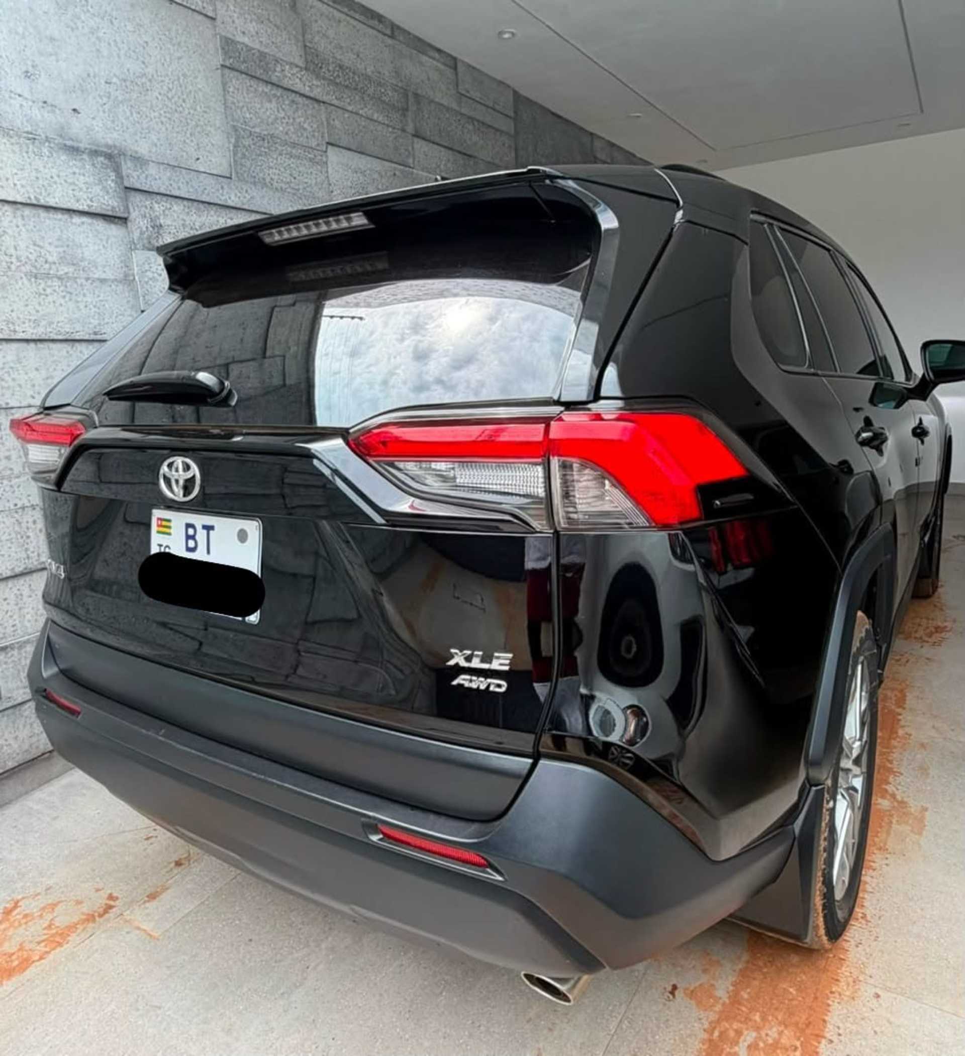 Toyota RAV4 - 6