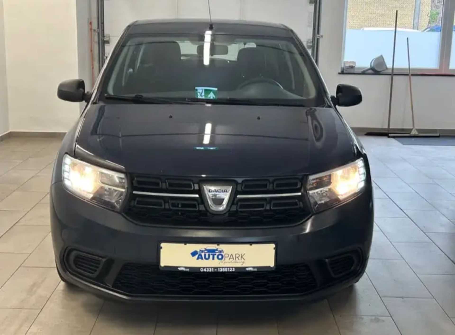Dacia Sandero - 1