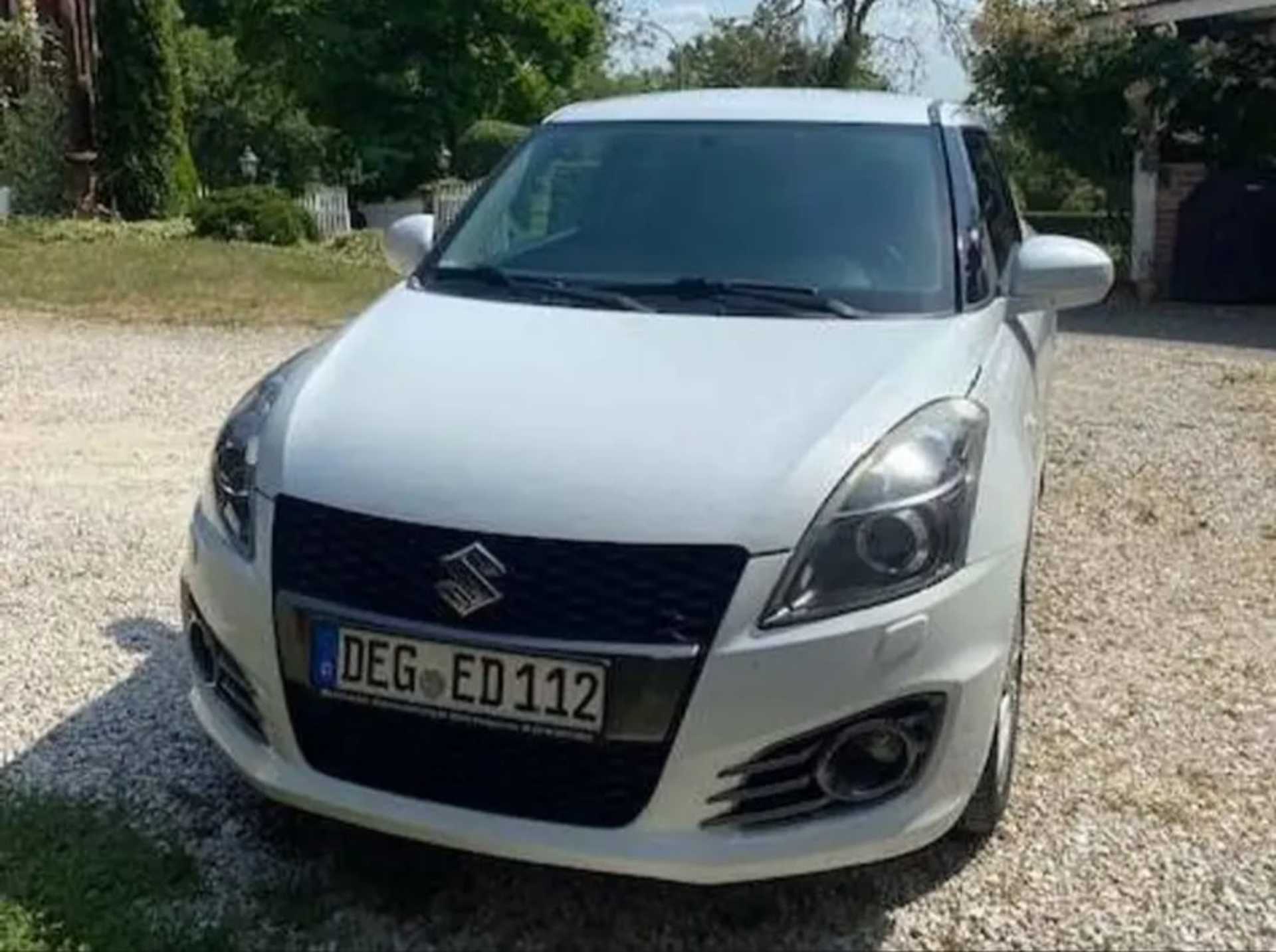 Suzuki Swift - 1